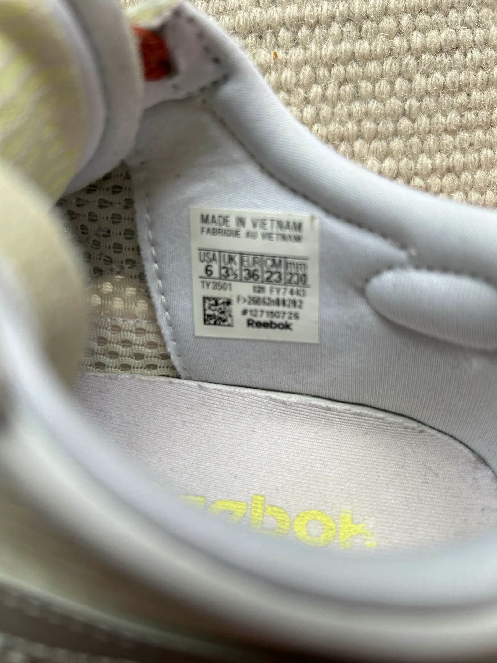 Reebok Reebok Womens Classic Leather Legacy Sneakers Size US 6 / IT 36 - 2 Thumbnail