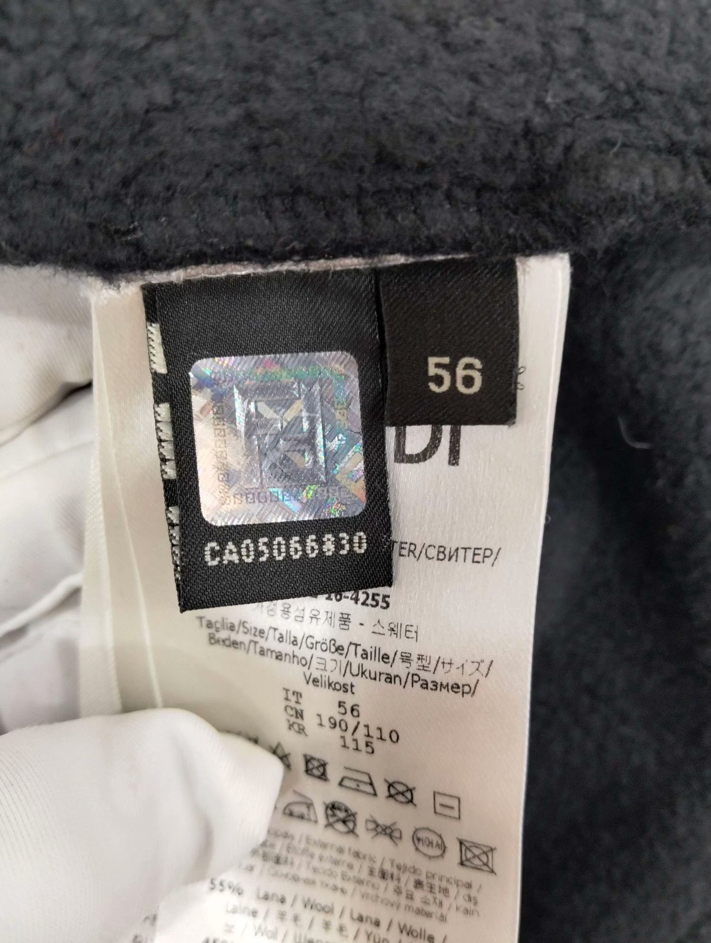 Fendi Fendi Hoodie 39.5 Men Size US M / EU 48-50 / 2 - 5 Thumbnail