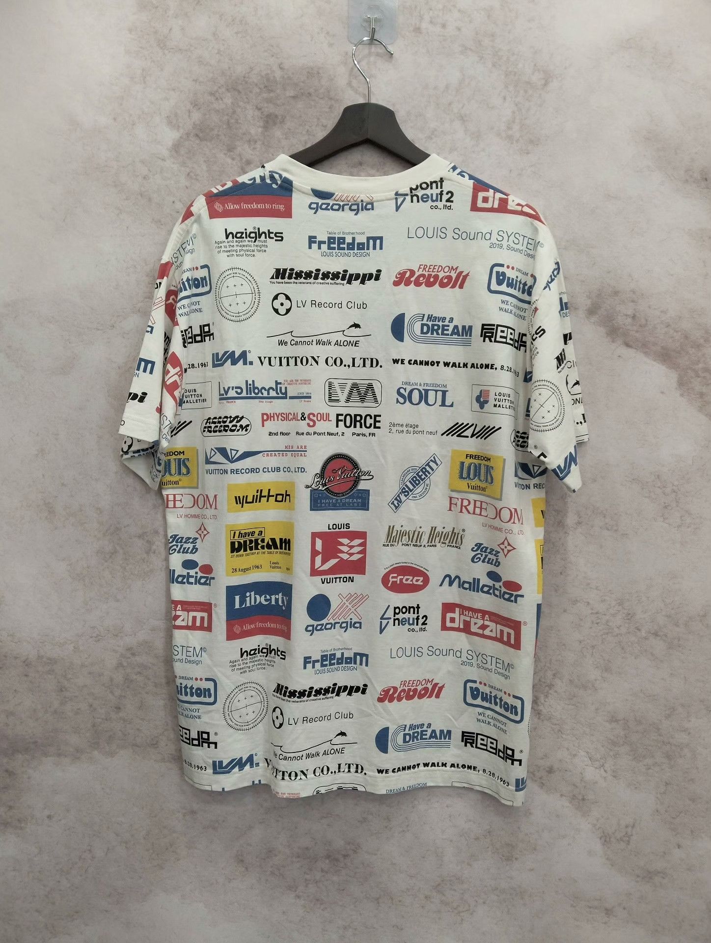 Louis Vuitton Louis Vuitton T-Shirt M Men Size US M / EU 48-50 / 2 - 2 Thumbnail