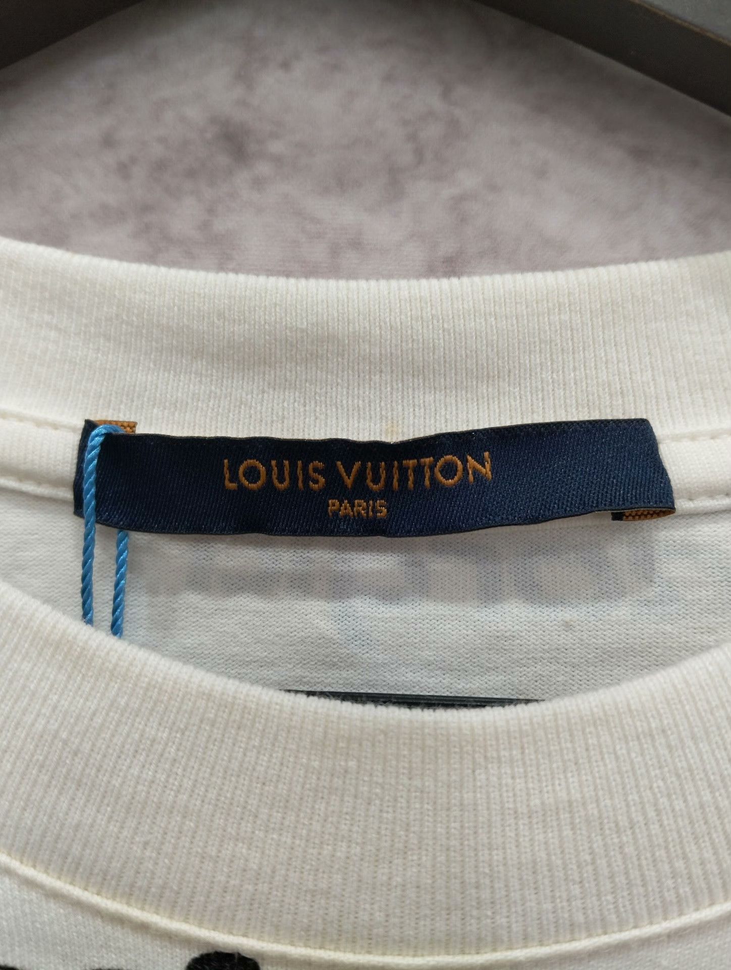 Louis Vuitton Louis Vuitton T-Shirt M Men Size US M / EU 48-50 / 2 - 3 Thumbnail