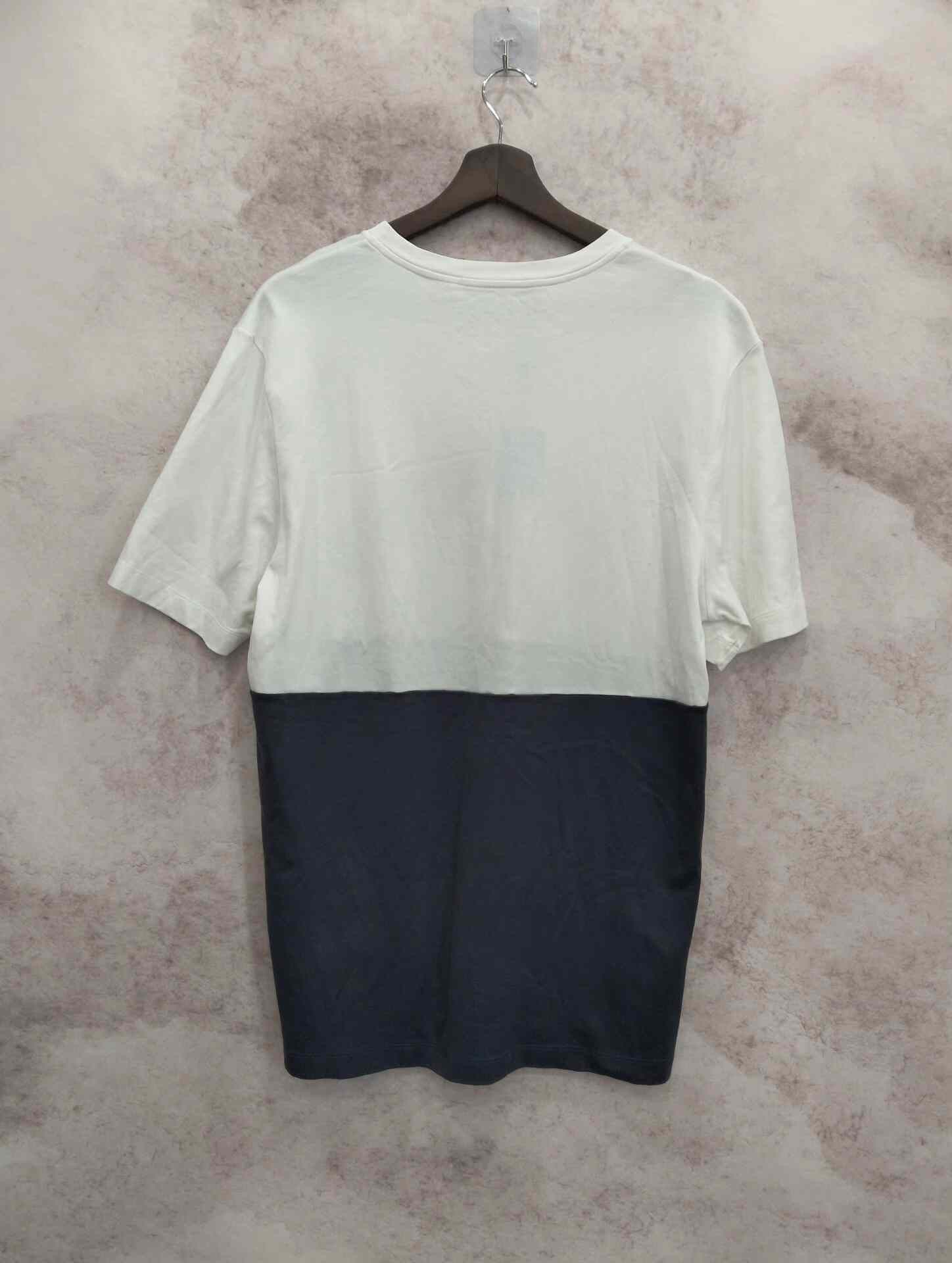 Louis Vuitton Louis Vuitton T-Shirt L Men Size US L / EU 52-54 / 3 - 2 Thumbnail