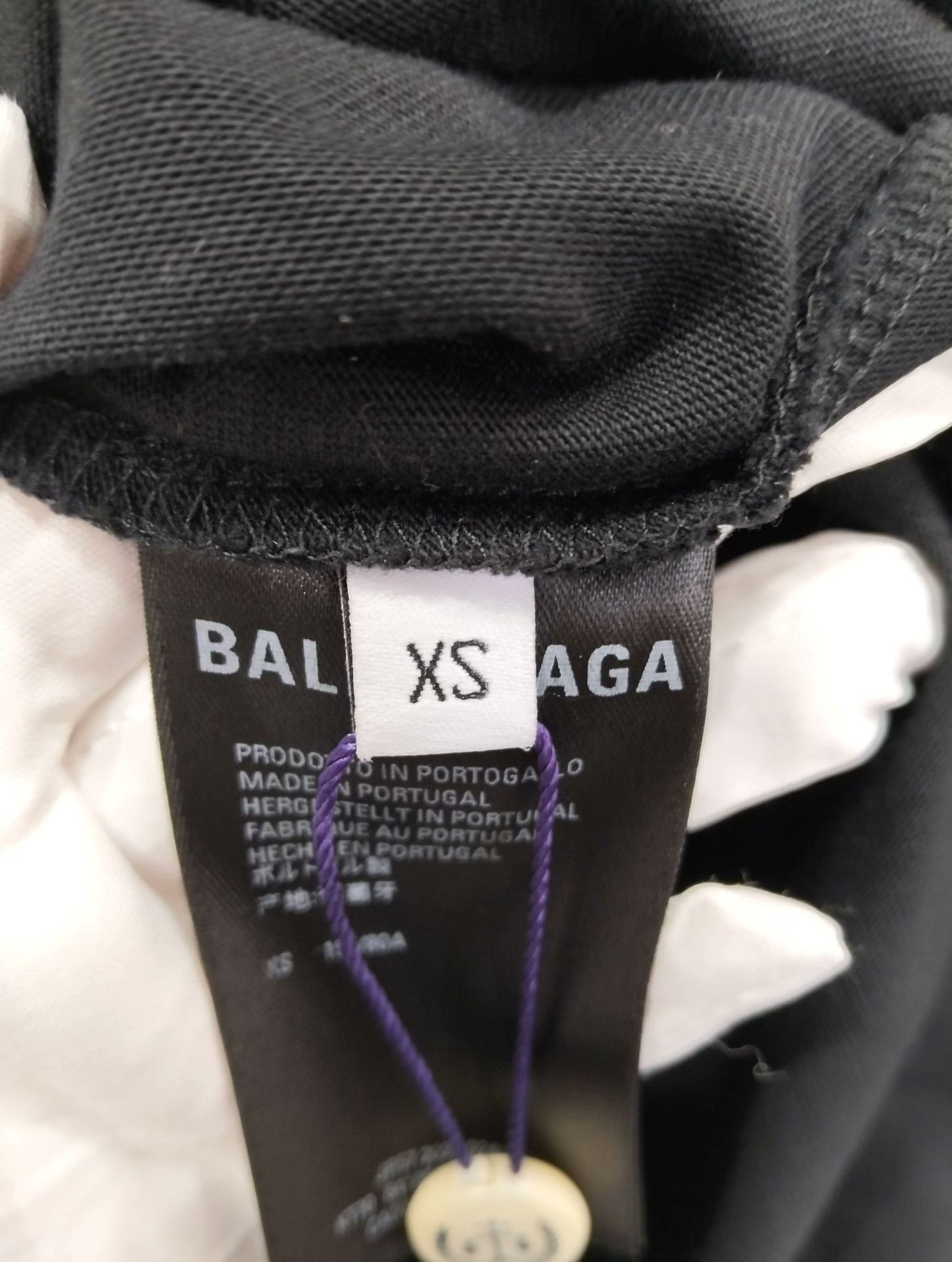 Balenciaga Balenciaga T-Shirt XS Men Size US XS / EU 42 / 0 - 5 Thumbnail