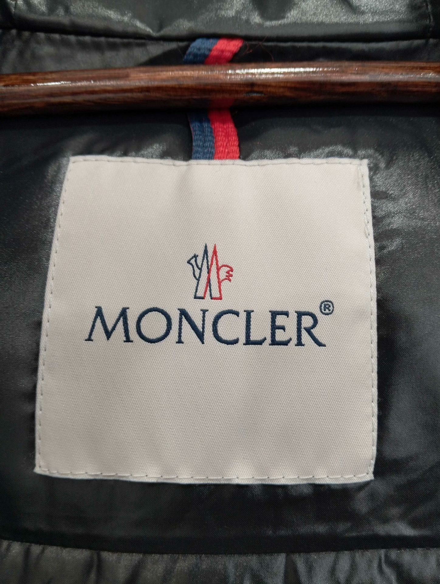 Moncler Moncler Down Down Jacket 23 Women Size XS / US 0-2 / IT 36-38 - 3 Thumbnail