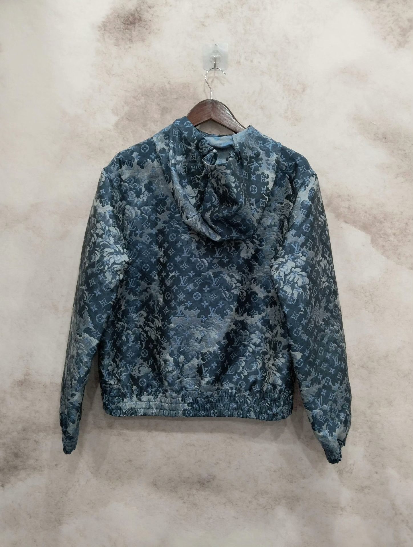 Louis Vuitton Louis Vuitton Light Jacket 48 Men Size US XL / EU 56 / 4 - 2 Thumbnail