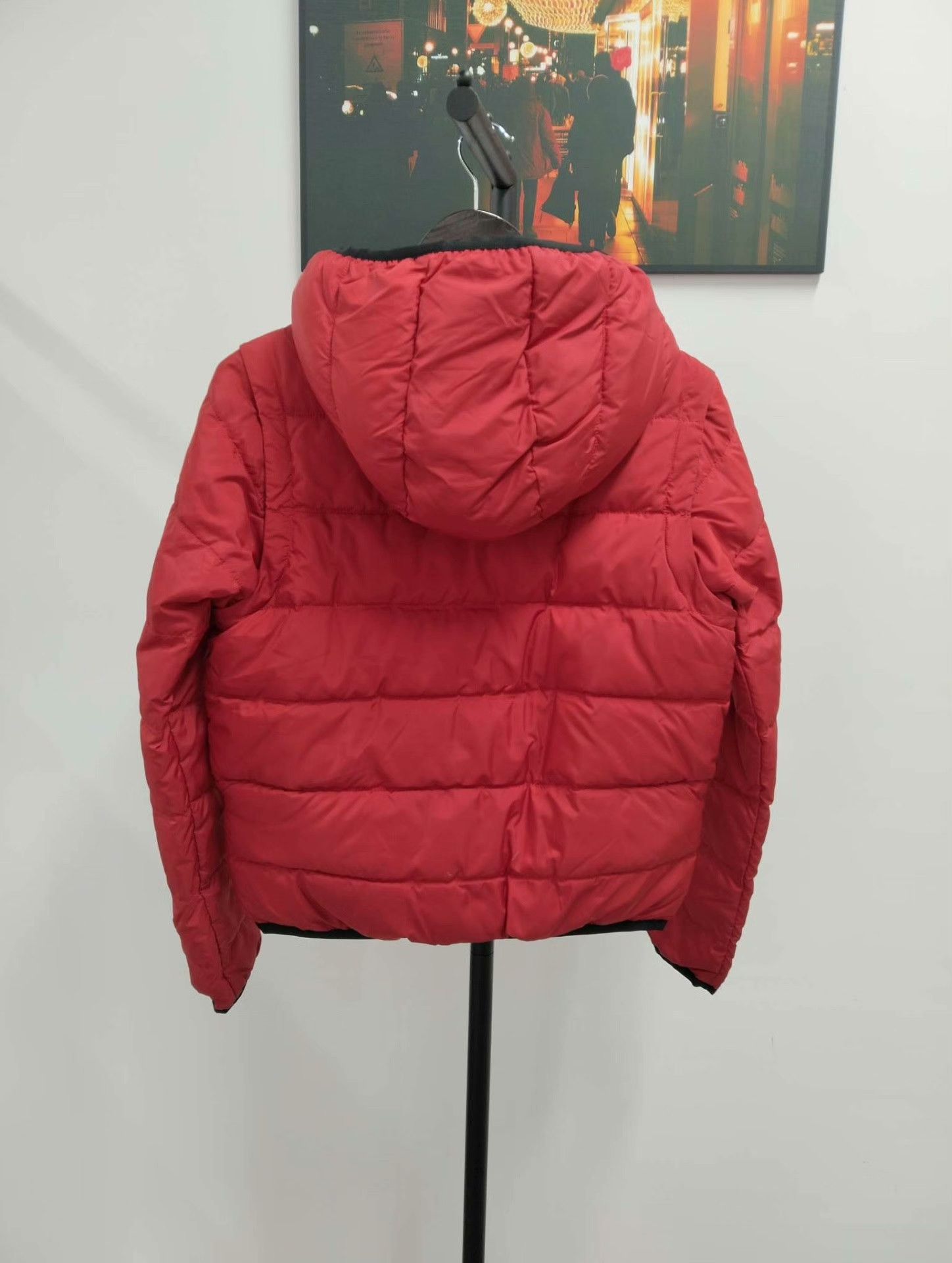 Louis Vuitton Louis Vuitton Down Red Down Jacket 38 Women Size S / US 4 / IT 40 - 2 Thumbnail
