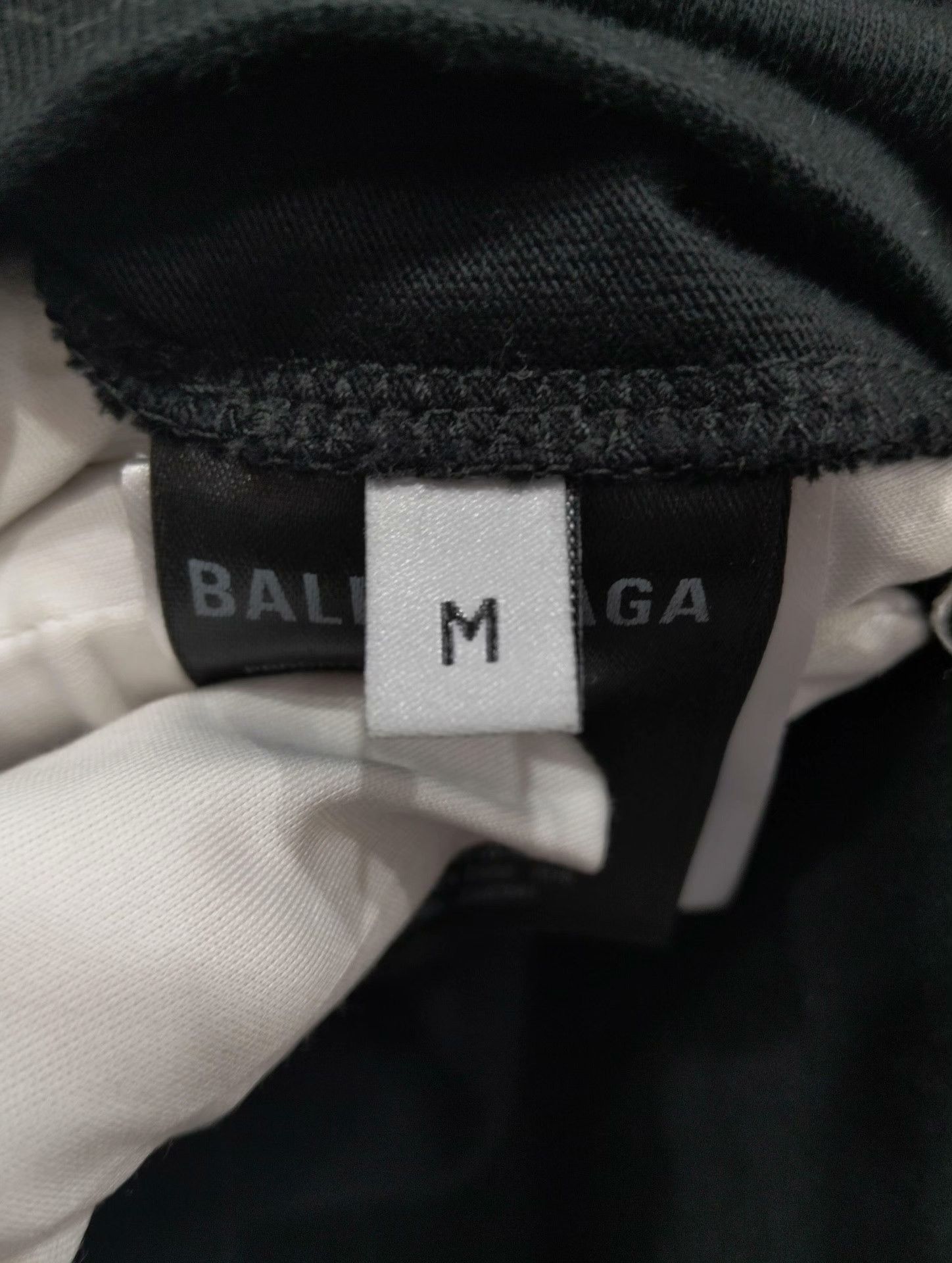 Balenciaga Balenciaga T-Shirt M Men Size US M / EU 48-50 / 2 - 5 Thumbnail