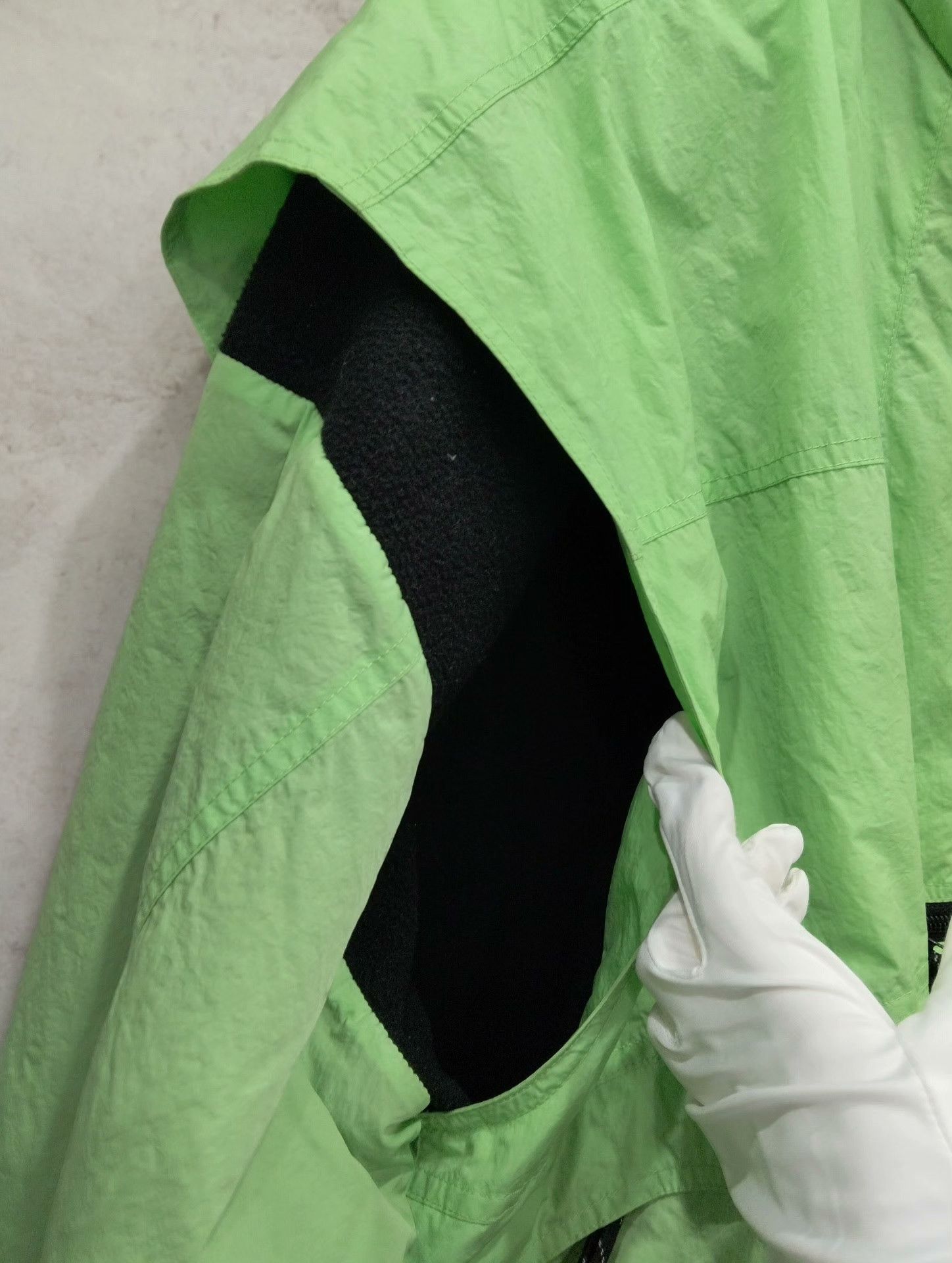 Balenciaga Balenciaga Light Jacket 48 Men Size US XL / EU 56 / 4 - 7 Thumbnail