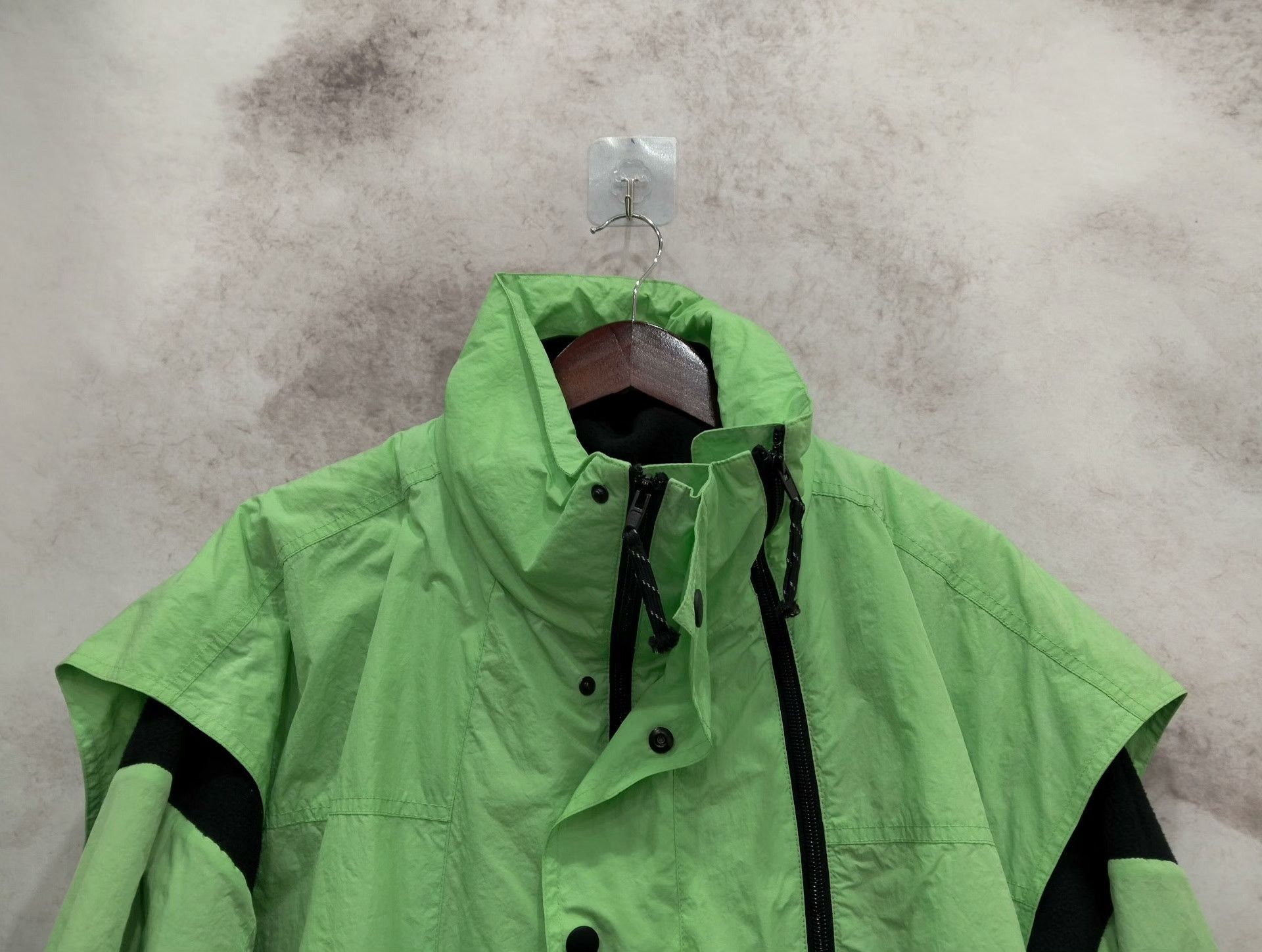 Balenciaga Balenciaga Light Jacket 48 Men Size US XL / EU 56 / 4 - 6 Thumbnail