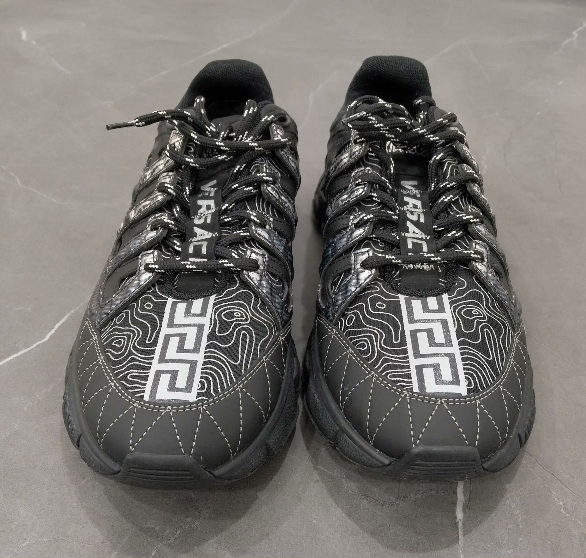 Versace Versace Lowtop Sneakers 40 Men Size US 7.5 / EU 40-41 - 4 Thumbnail