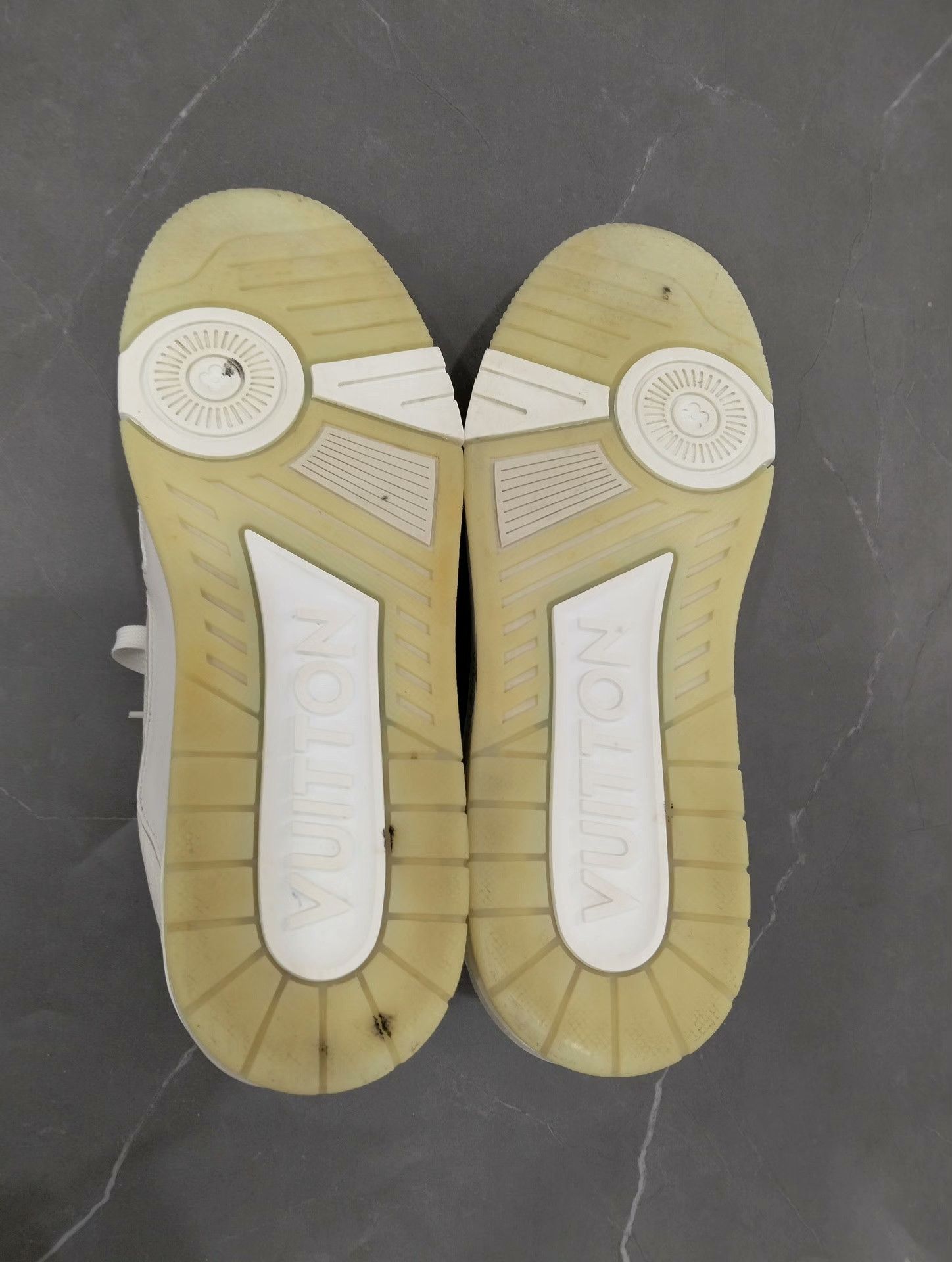 Louis Vuitton Louis Vuitton Training Lowtop Sneakers 43 Men Size US 10 / EU 43 - 6 Thumbnail