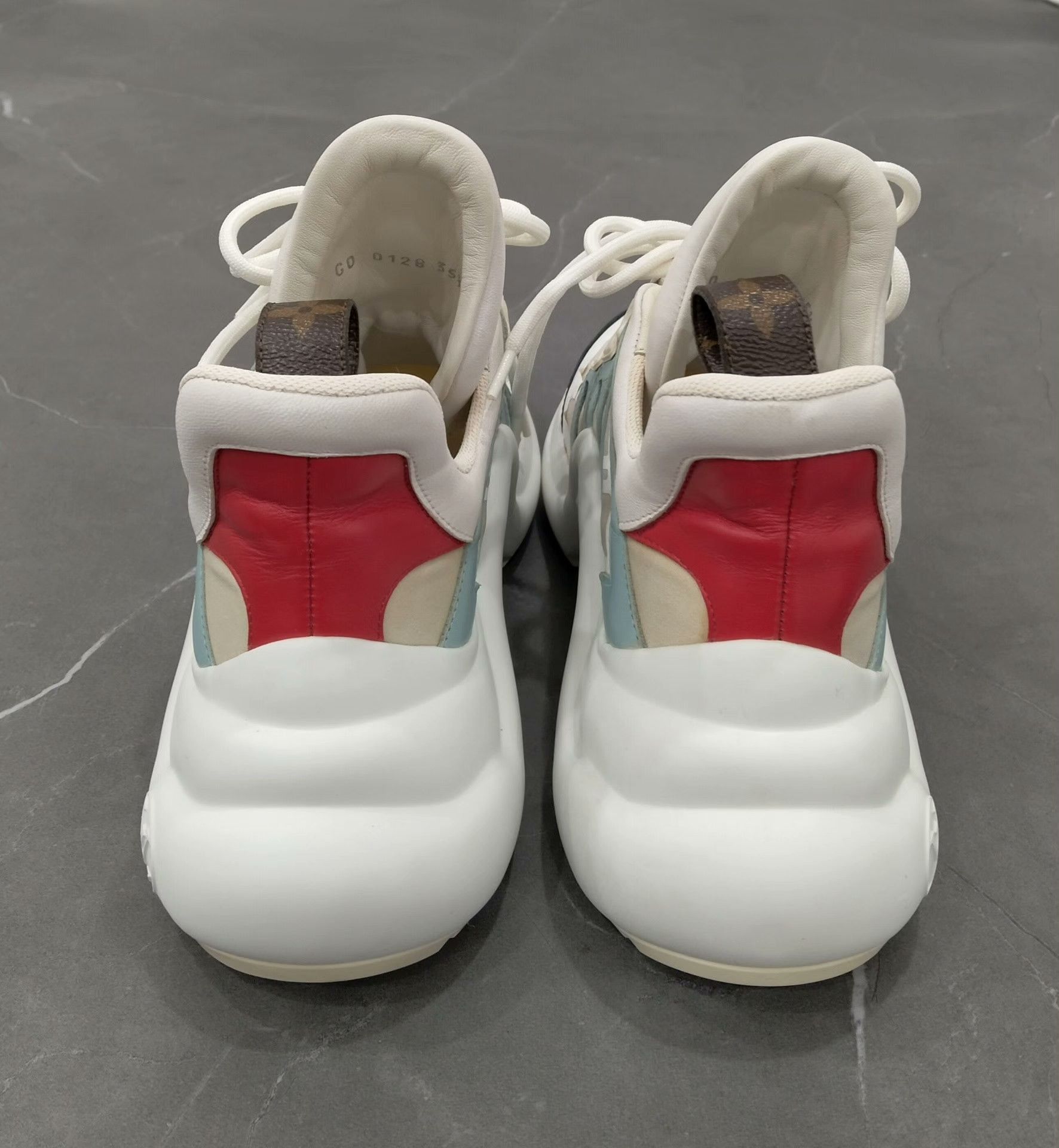 Louis Vuitton Louis Vuitton Lowtop Sneakers 35 Women Size US 5 / IT 35 - 5 Thumbnail