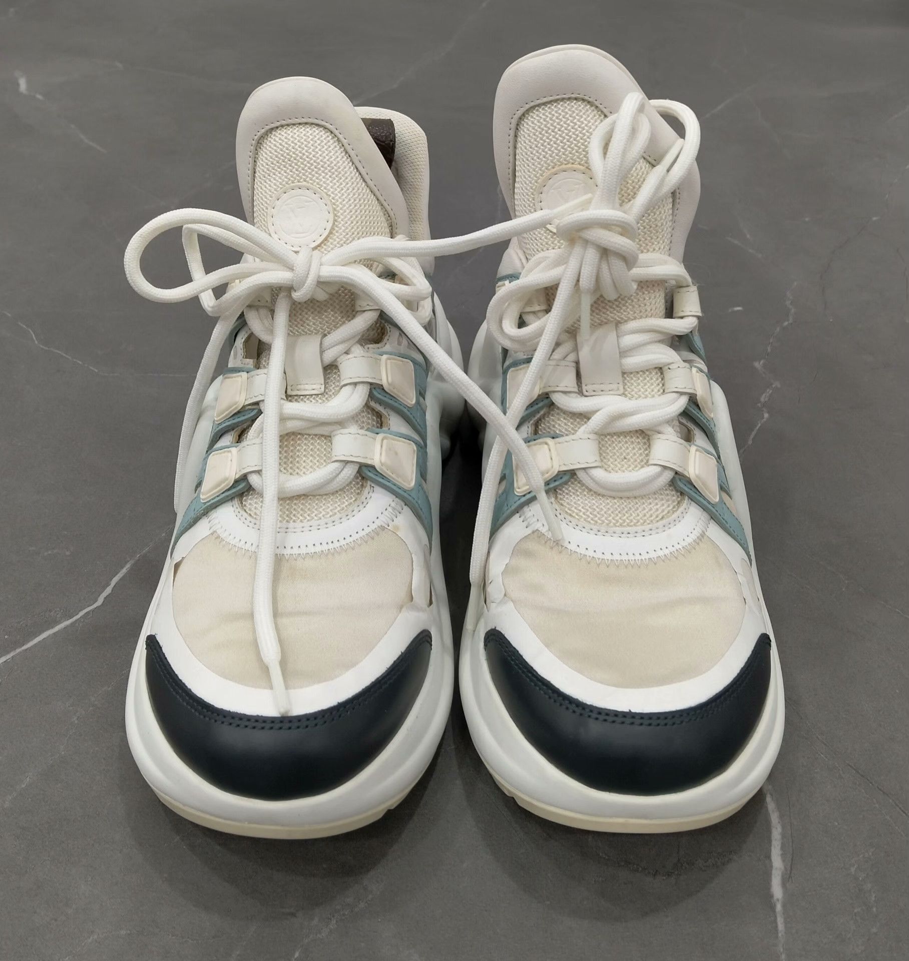 Louis Vuitton Louis Vuitton Lowtop Sneakers 35 Women Size US 5 / IT 35 - 4 Thumbnail