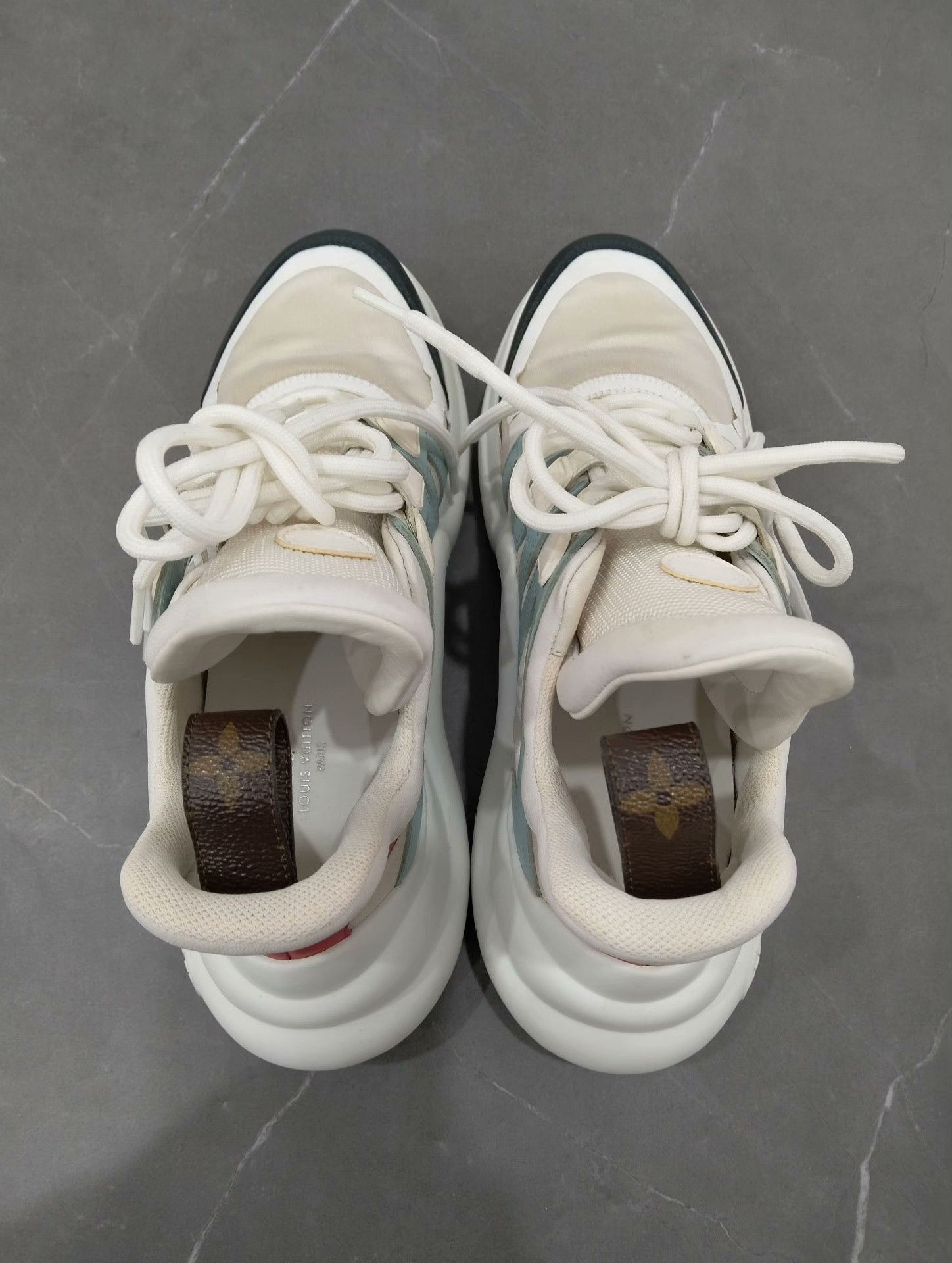 Louis Vuitton Louis Vuitton Lowtop Sneakers 35 Women Size US 5 / IT 35 - 7 Thumbnail