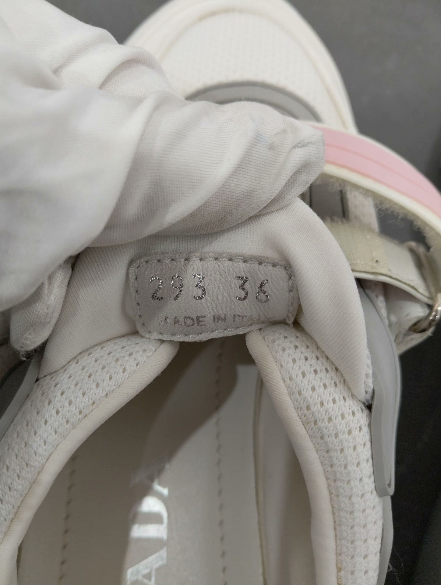 Prada Prada Lowtop Sneakers 36 Women Size US 6 / IT 36 - 8 Thumbnail