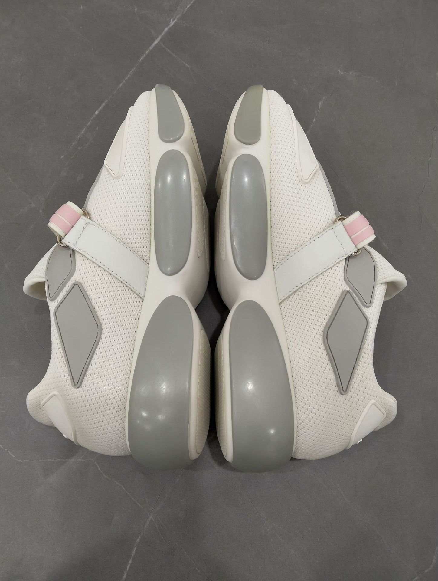 Prada Prada Lowtop Sneakers 36 Women Size US 6 / IT 36 - 2 Thumbnail