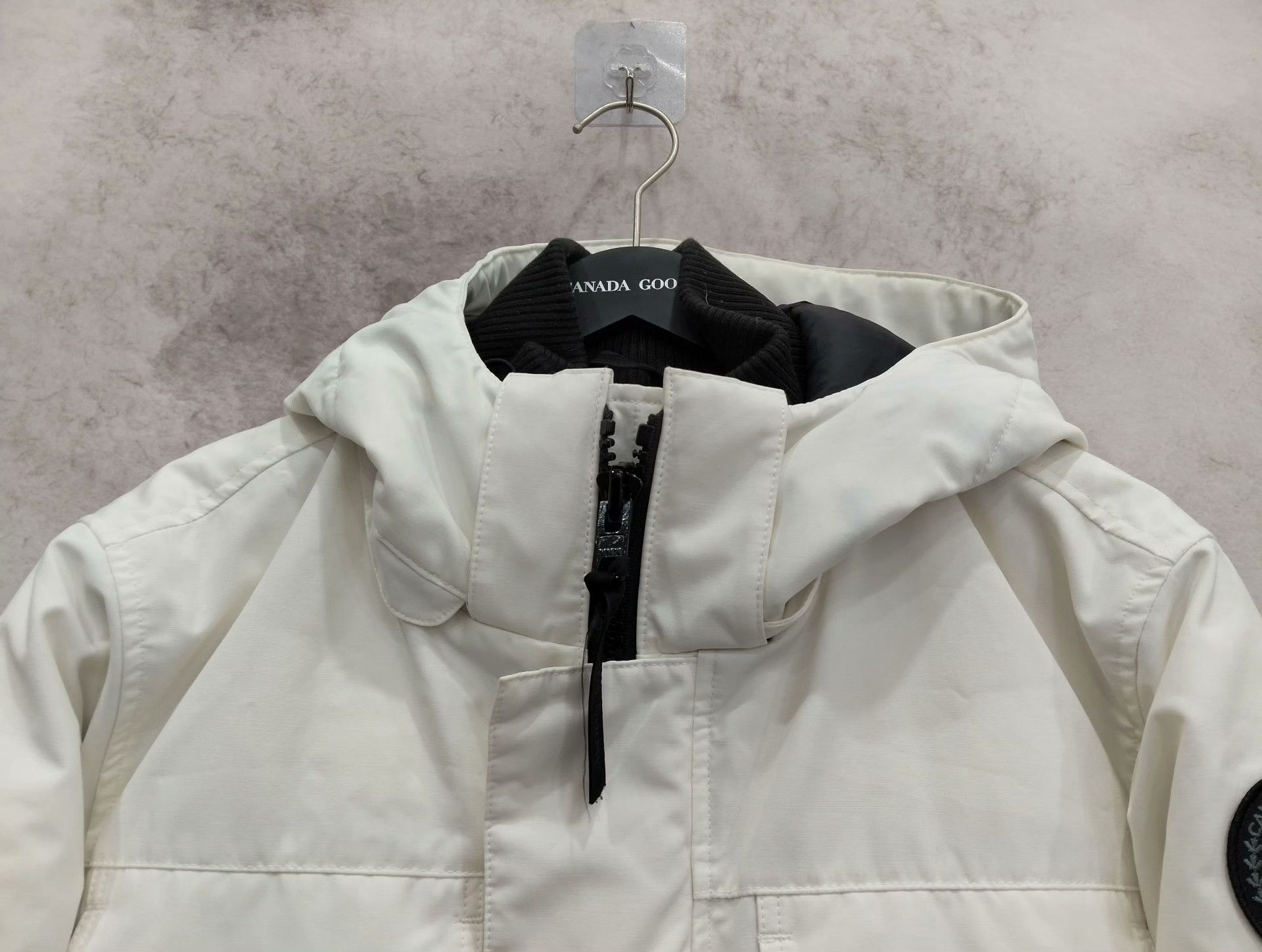 Canada Goose Canada Goose Down Heavy Coat L Men Size US L / EU 52-54 / 3 - 7 Thumbnail