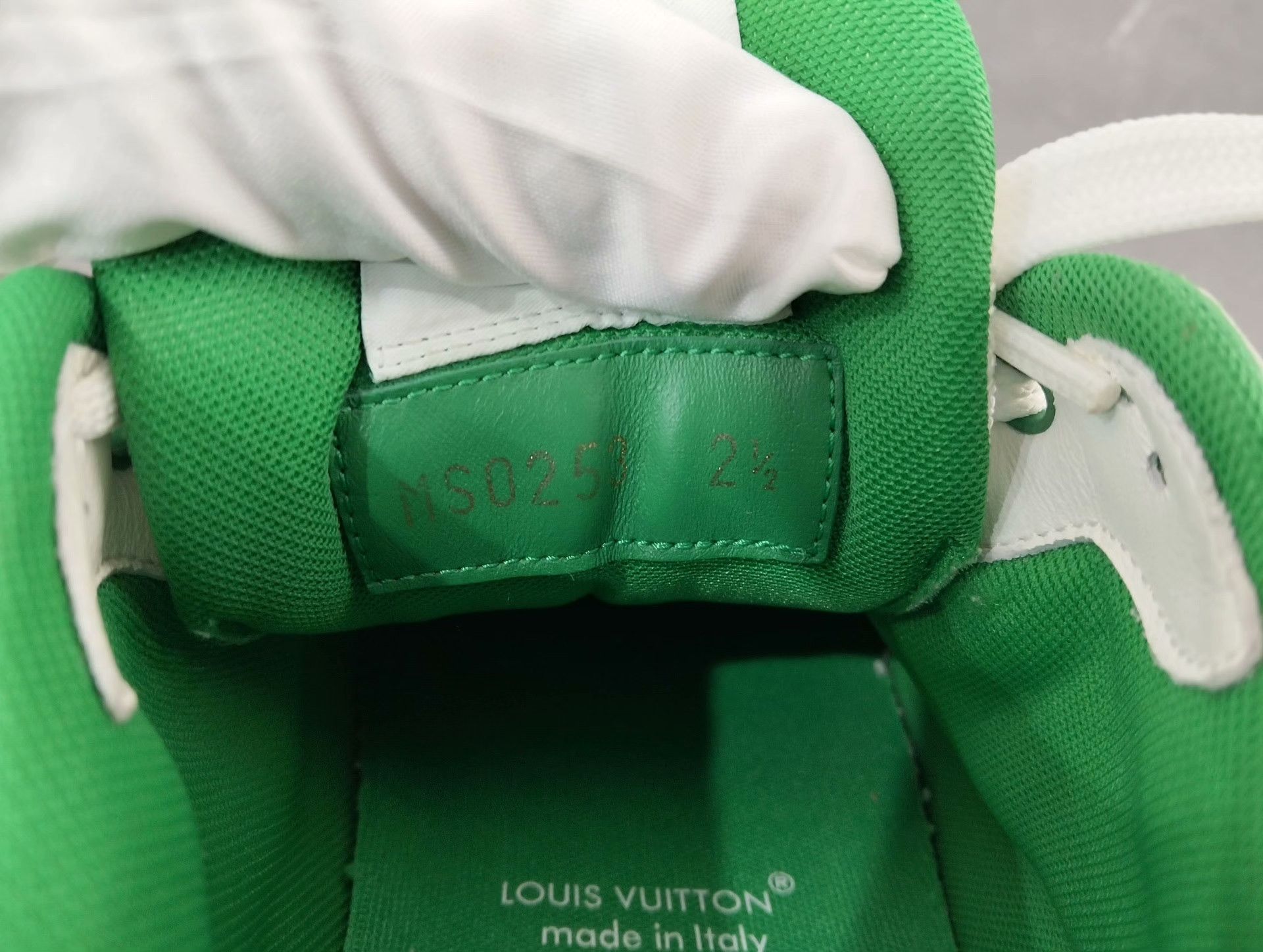 Louis Vuitton Louis Vuitton Training Lowtop Sneakers 36 Women Size US 6 / IT 36 - 8 Thumbnail