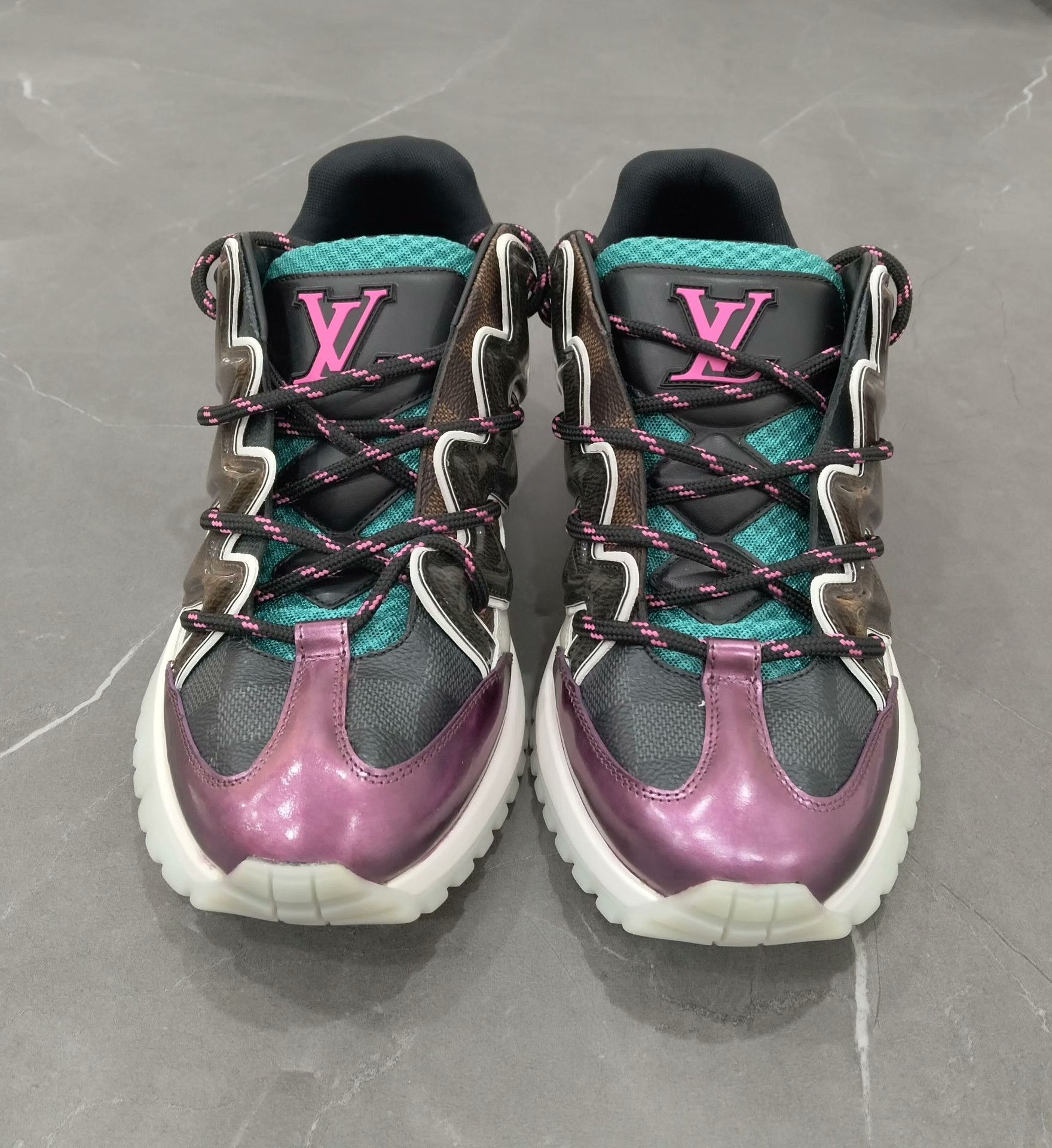 Louis Vuitton Louis Vuitton Lowtop Sneakers 40 Men Size US 7.5 / EU 40-41 - 4 Thumbnail