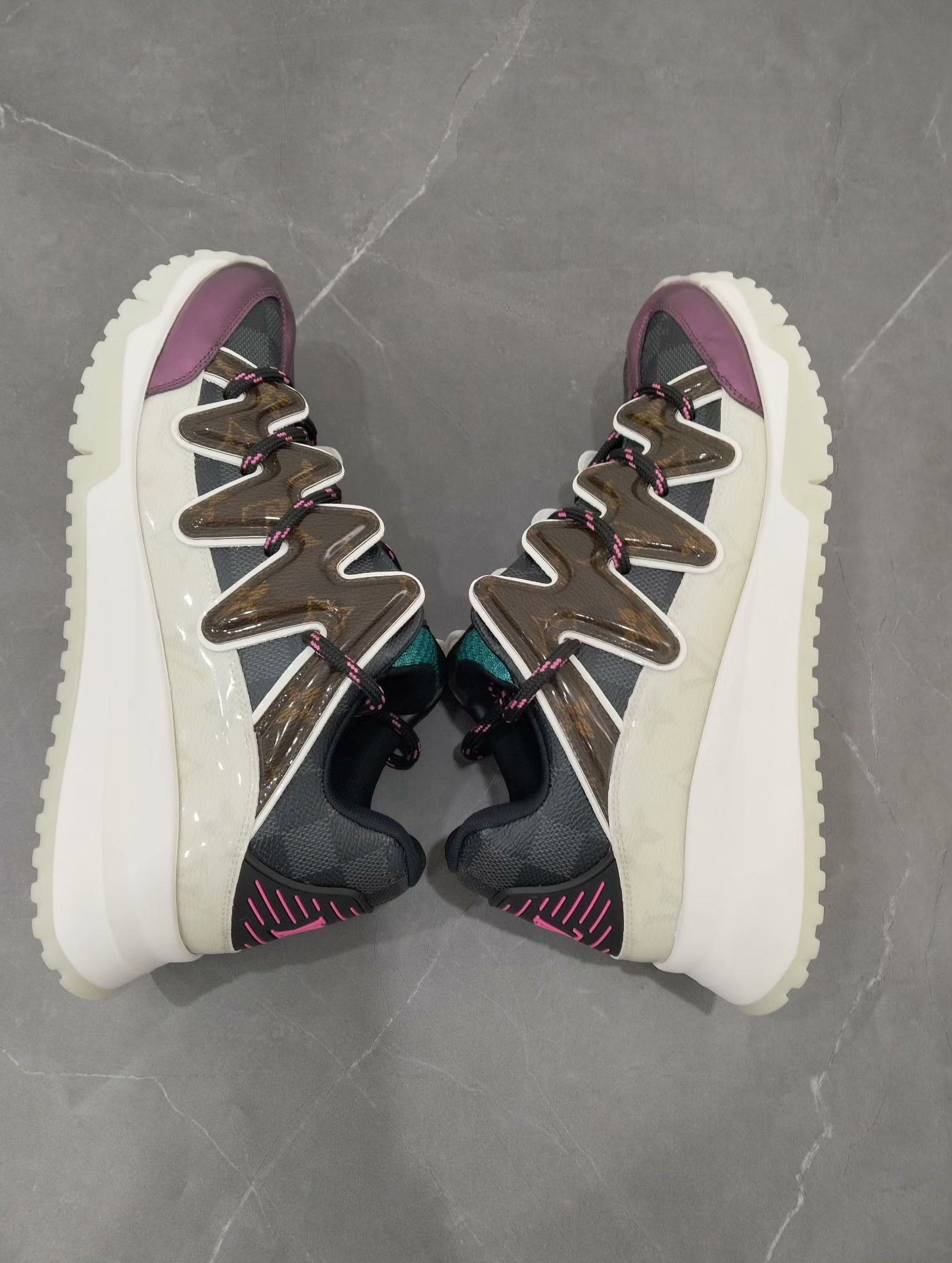 Louis Vuitton Louis Vuitton Lowtop Sneakers 40 Men Size US 7.5 / EU 40-41 - 3 Thumbnail