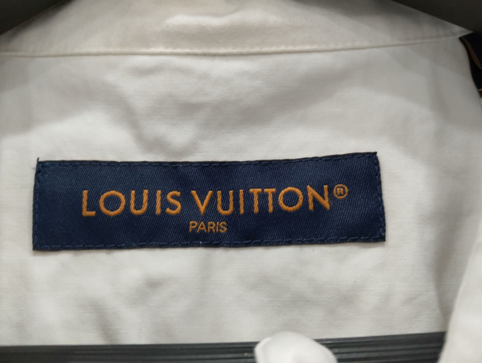 Louis Vuitton Louis Vuitton White Shirt L Men Size US L / EU 52-54 / 3 - 3 Thumbnail