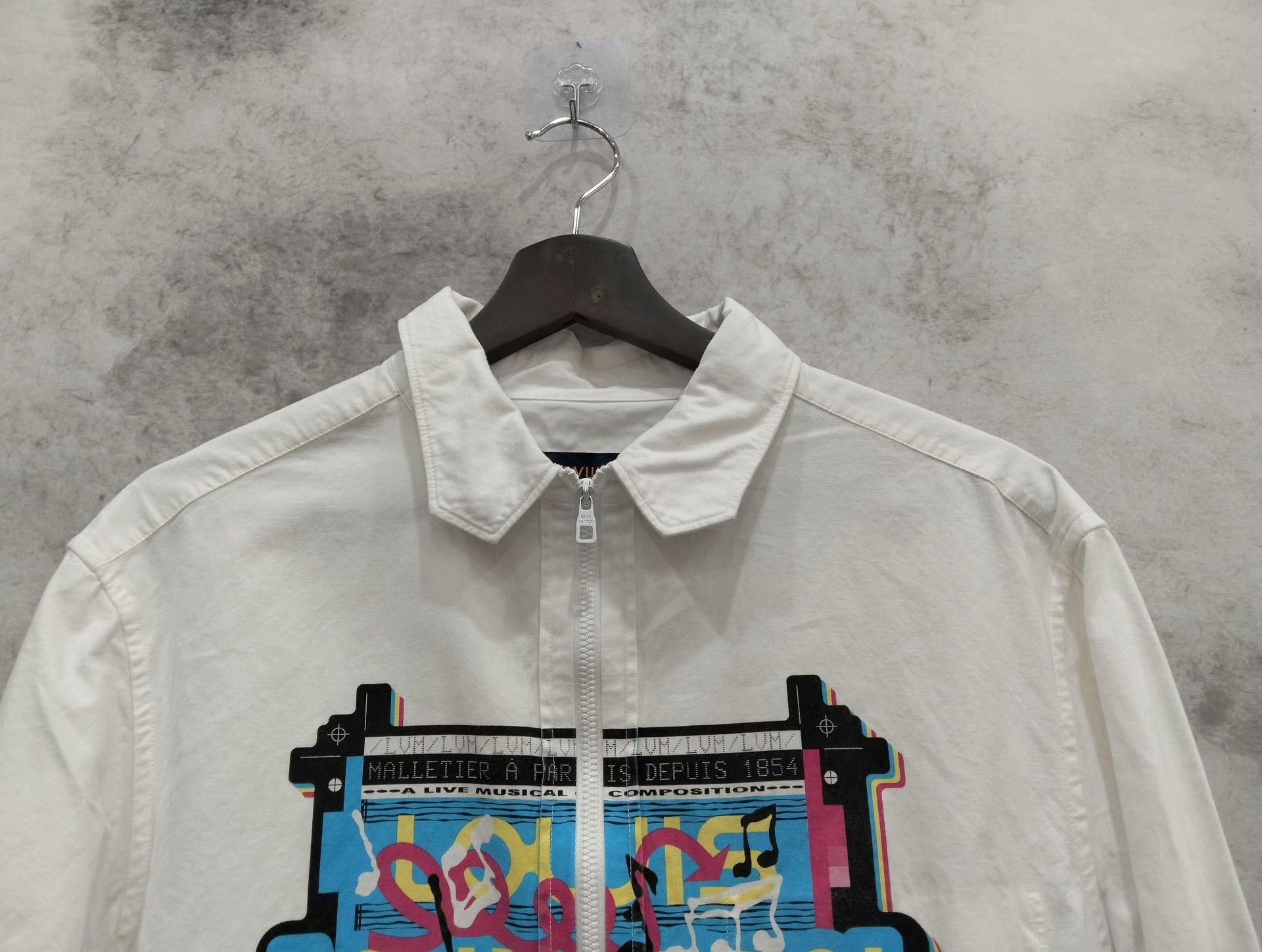 Louis Vuitton Louis Vuitton White Shirt L Men Size US L / EU 52-54 / 3 - 6 Thumbnail