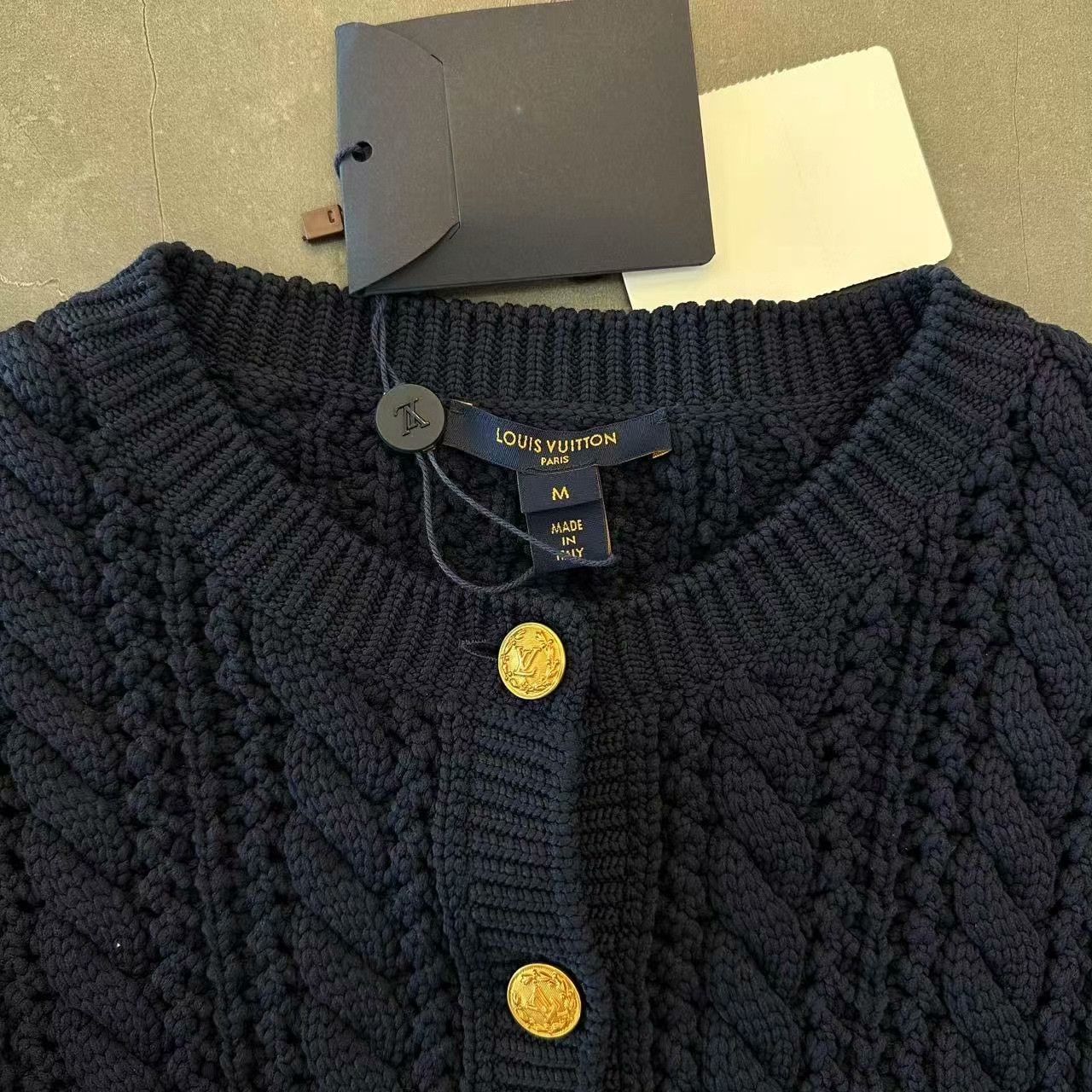 Louis Vuitton Louis Vuitton Knit Black Sweater M Women Size M / US 6-8 / IT 42-44 - 3 Thumbnail