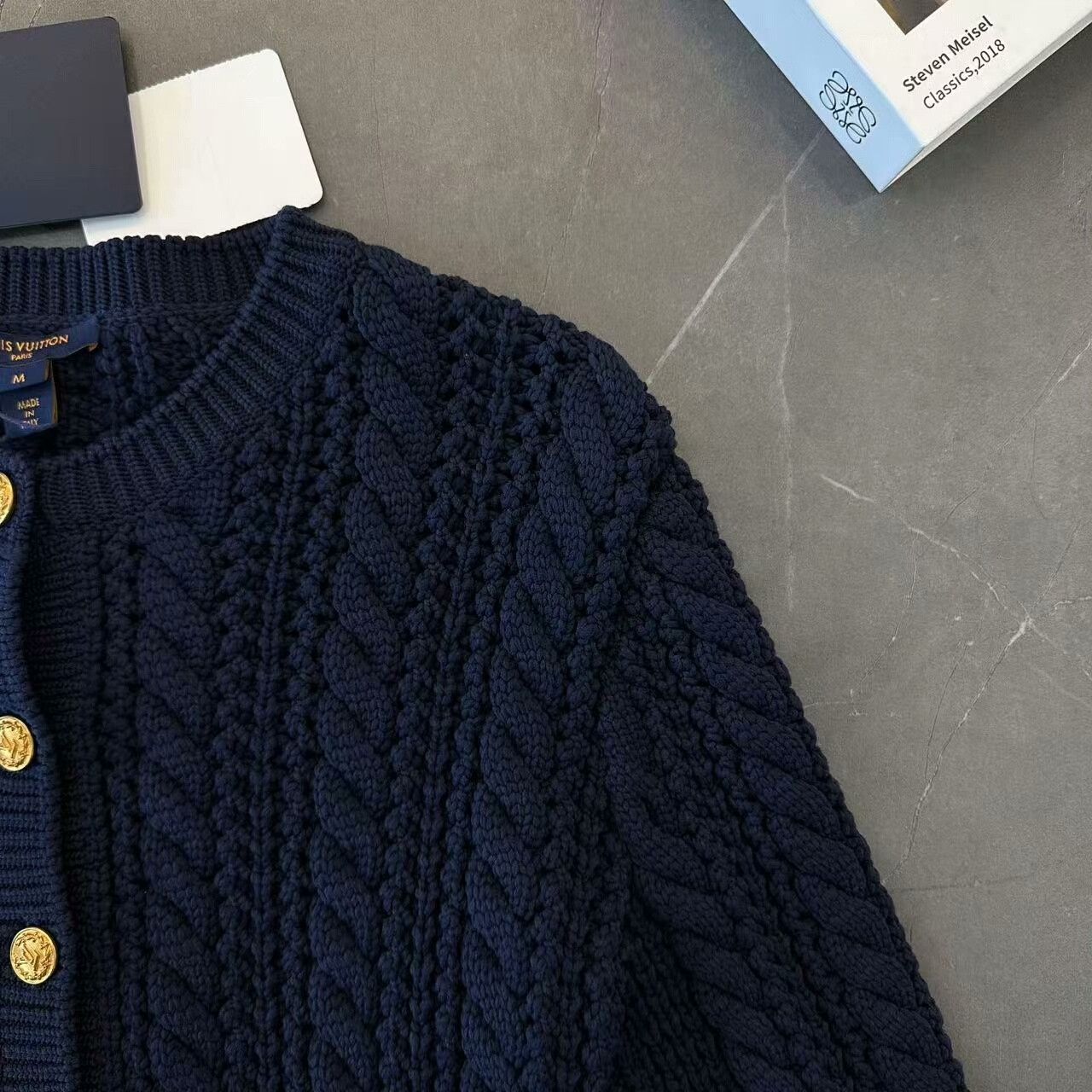 Louis Vuitton Louis Vuitton Knit Black Sweater M Women Size M / US 6-8 / IT 42-44 - 5 Thumbnail