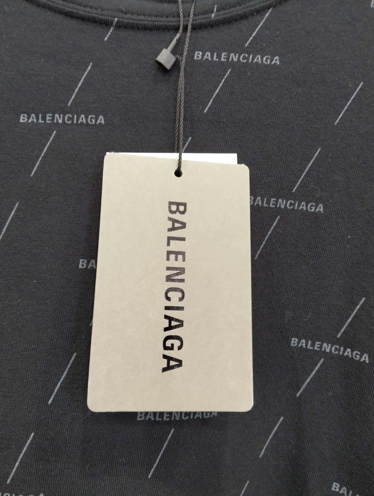 Balenciaga Balenciaga T-Shirt M Men Size US M / EU 48-50 / 2 - 5 Thumbnail