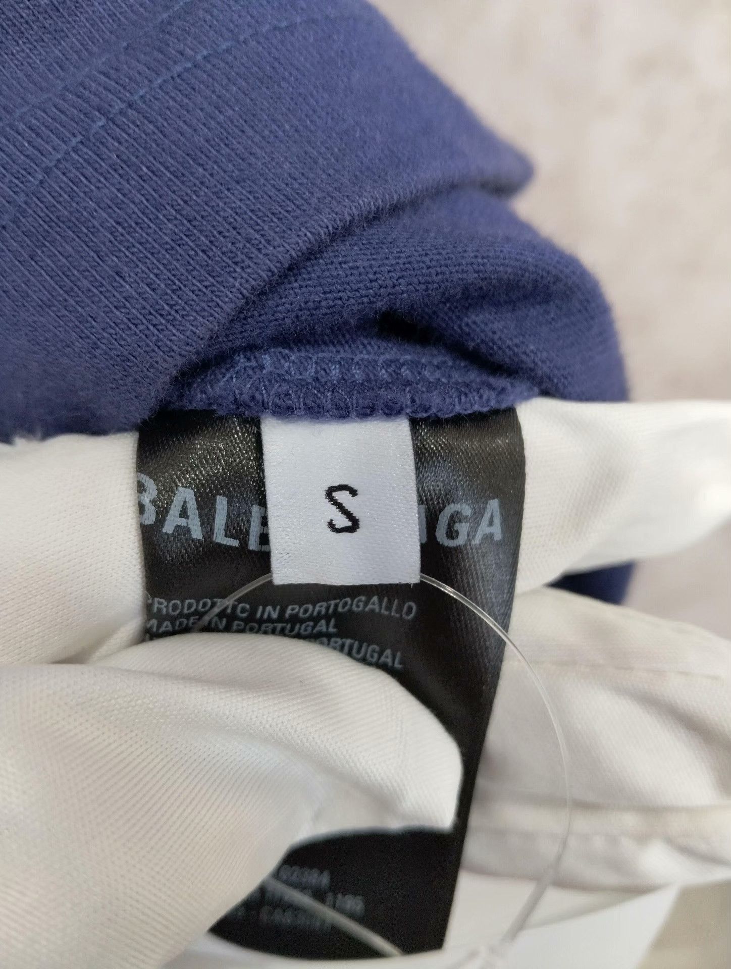 Balenciaga Balenciaga T-Shirt S Men Size US S / EU 44-46 / 1 - 4 Thumbnail