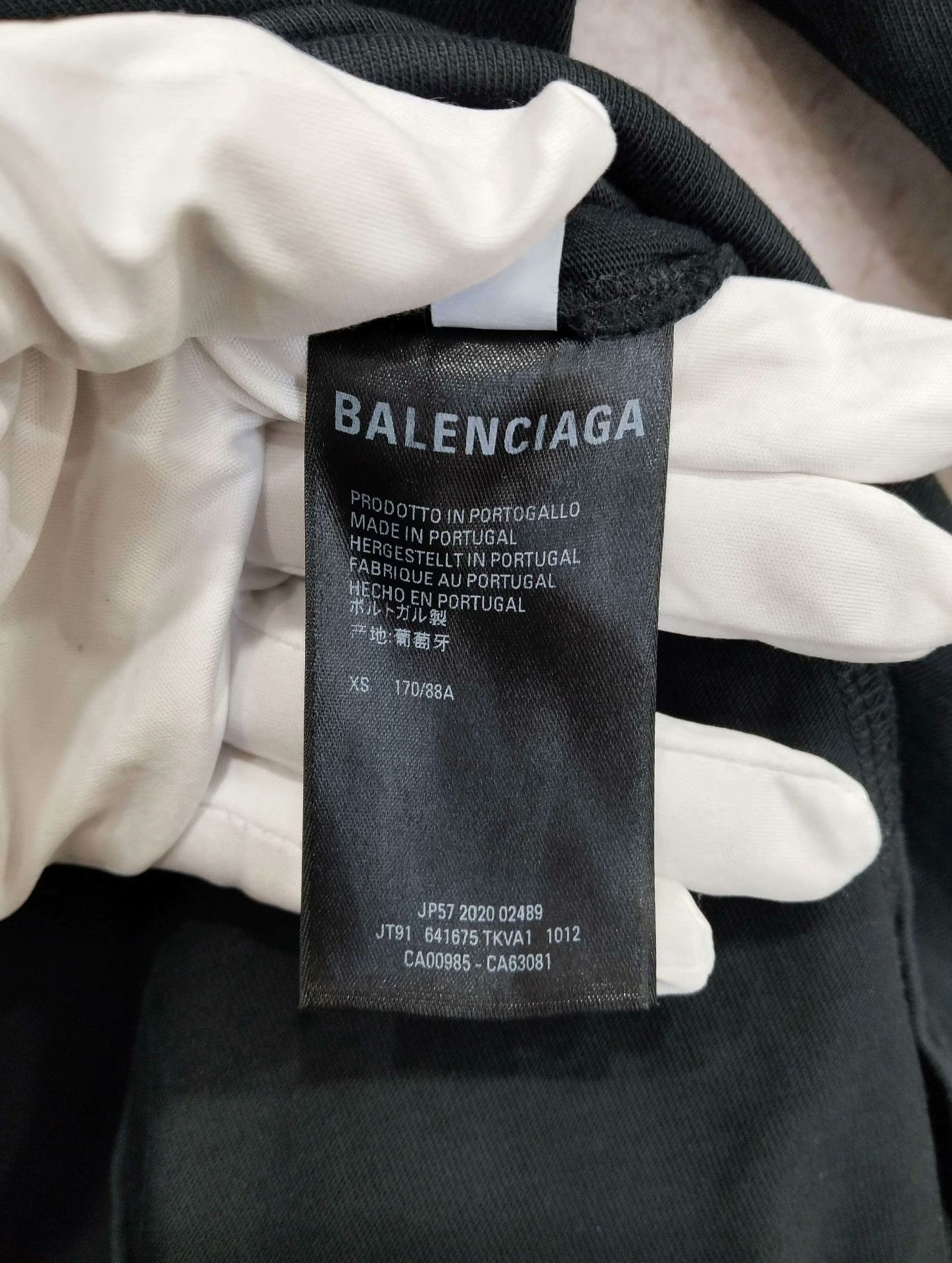 Balenciaga Balenciaga T-Shirt XS Men Size US XS / EU 42 / 0 - 4 Thumbnail