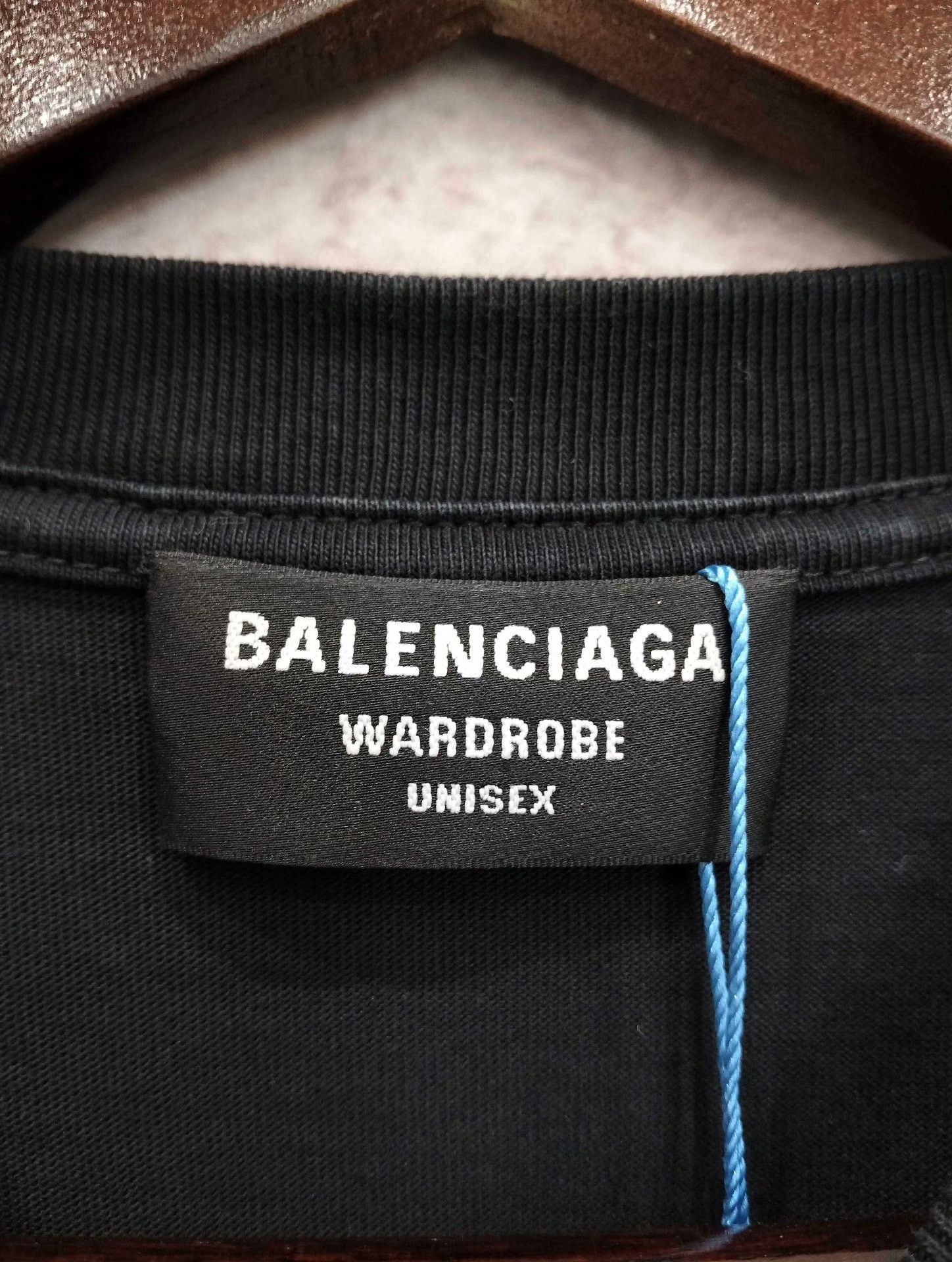 Balenciaga Balenciaga T-Shirt XS Men Size US XS / EU 42 / 0 - 3 Thumbnail