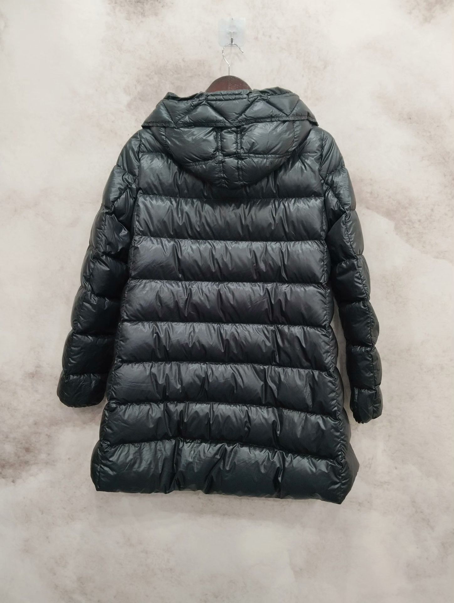 Moncler Moncler Down Down Jacket M Women Size M / US 6-8 / IT 42-44 - 2 Thumbnail