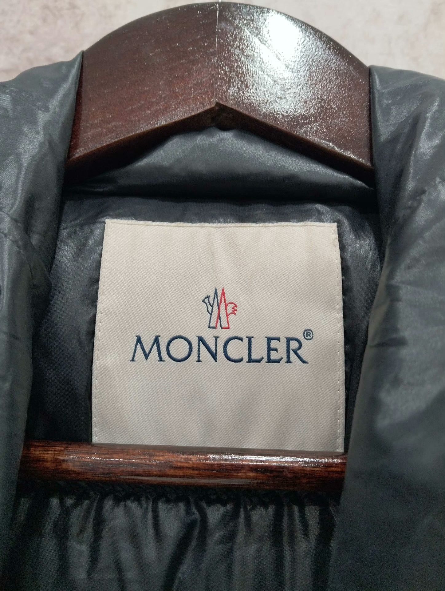Moncler Moncler Down Down Jacket M Women Size M / US 6-8 / IT 42-44 - 3 Thumbnail
