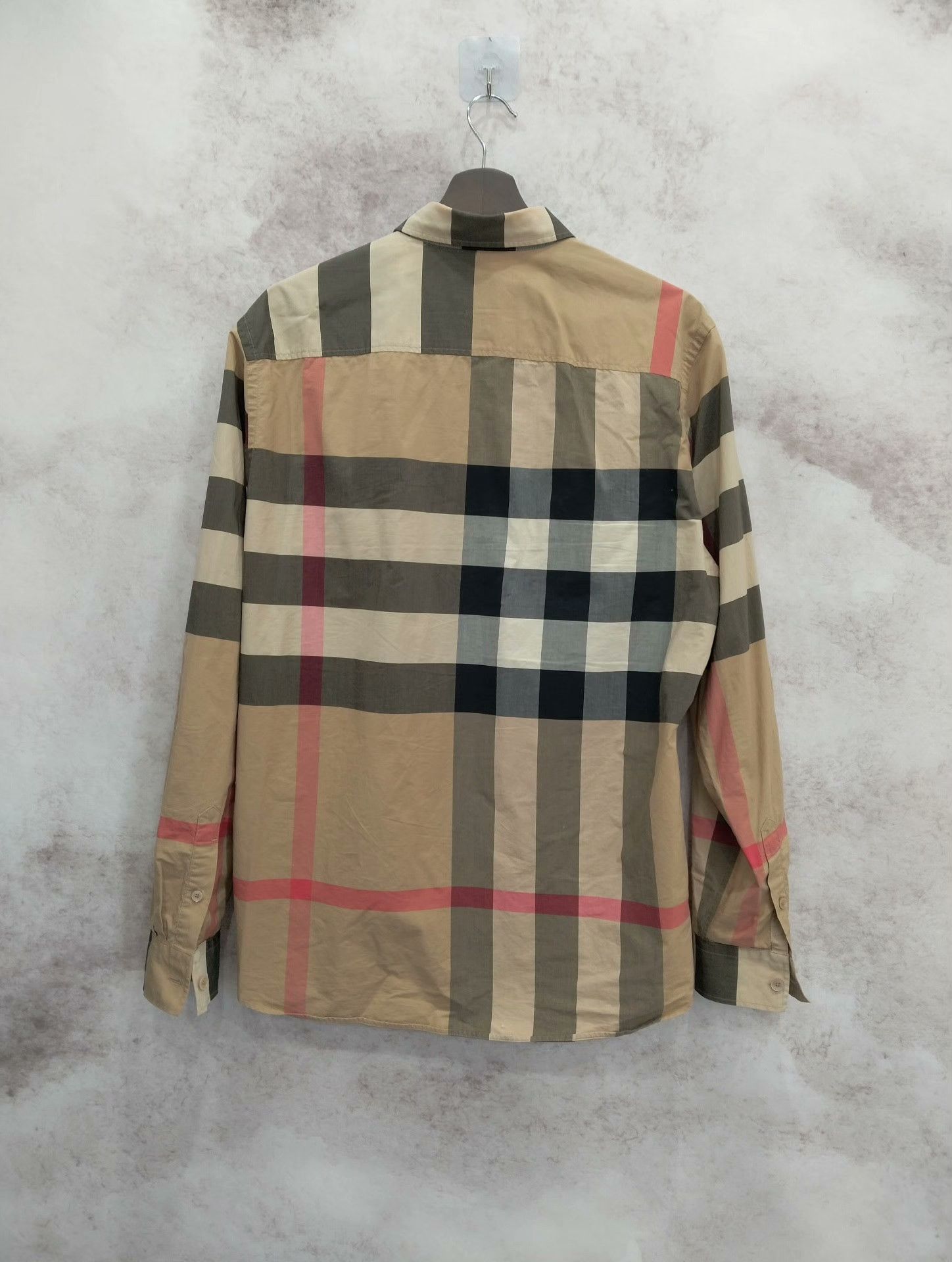 Burberry Burberry Shirt L Men Size US L / EU 52-54 / 3 - 2 Thumbnail
