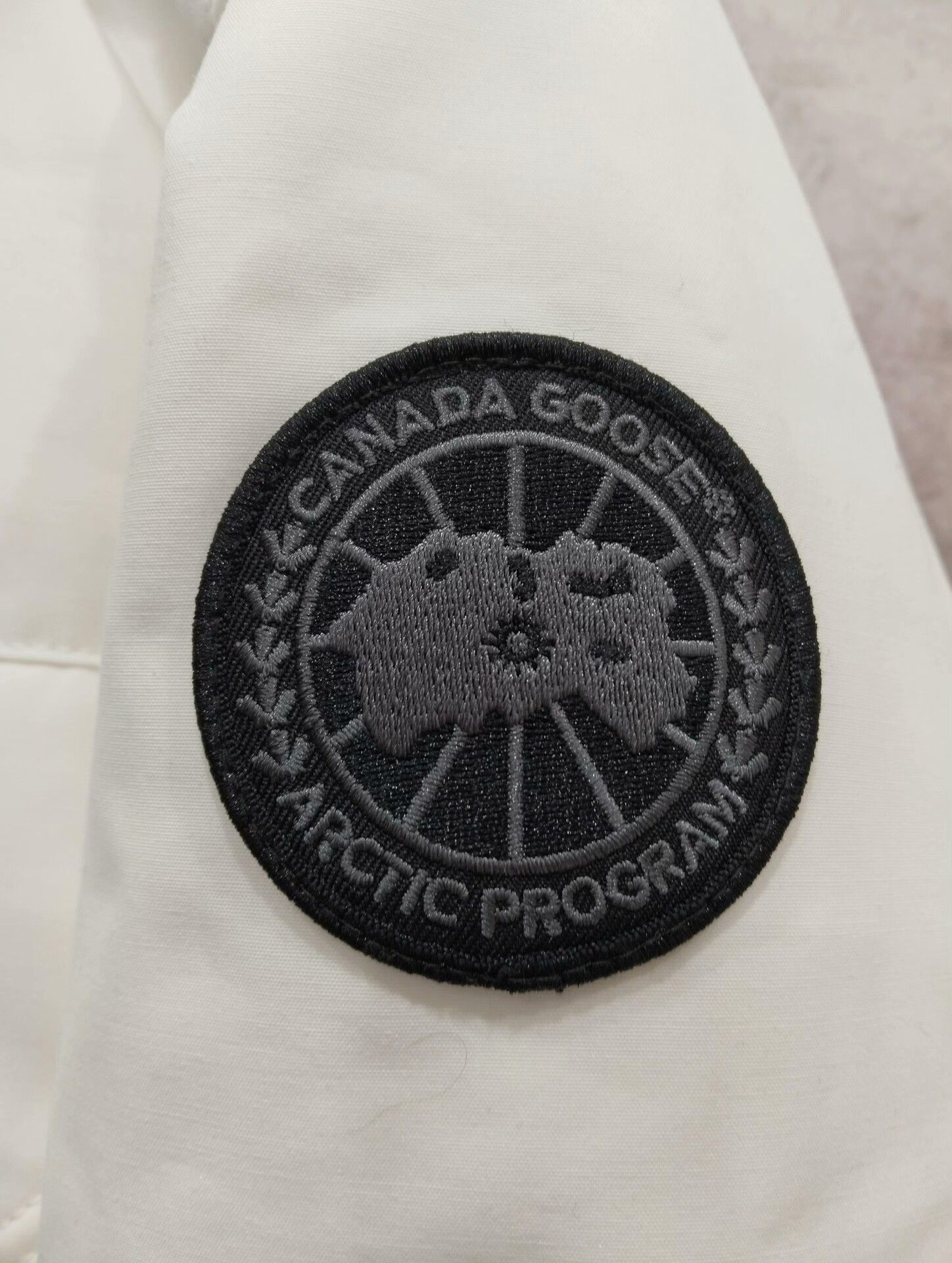 Canada Goose Canada Goose Down Heavy Coat L Men Size US L / EU 52-54 / 3 - 6 Thumbnail