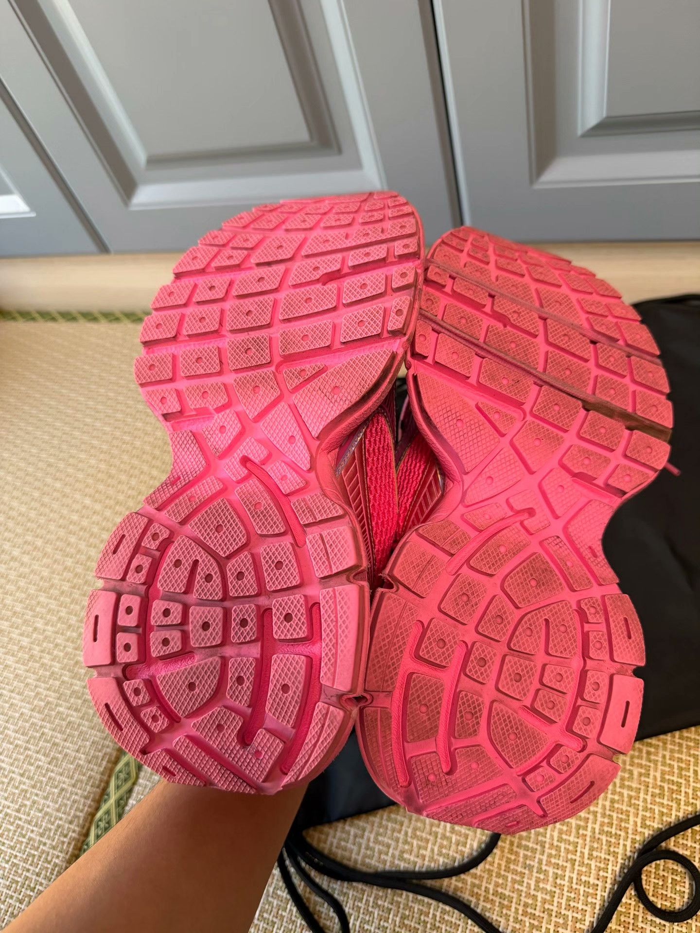 Balenciaga Balenciaga Pink Lowtop Sneakers XXXL Women Size US 8 / IT 38 - 7 Thumbnail