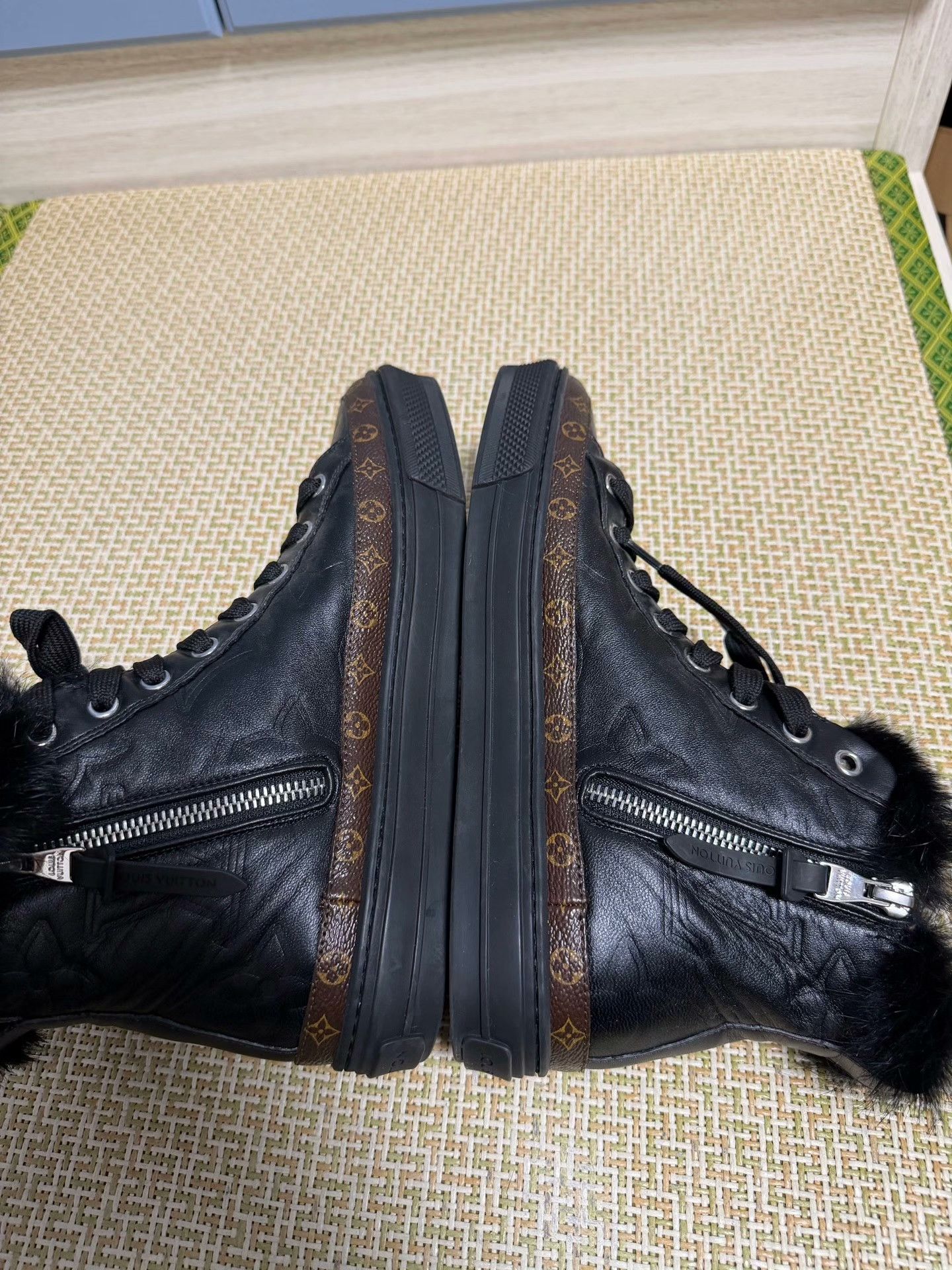 Louis Vuitton Hitop Sneakers Size US 5.5 / EU 38 - 6 Thumbnail