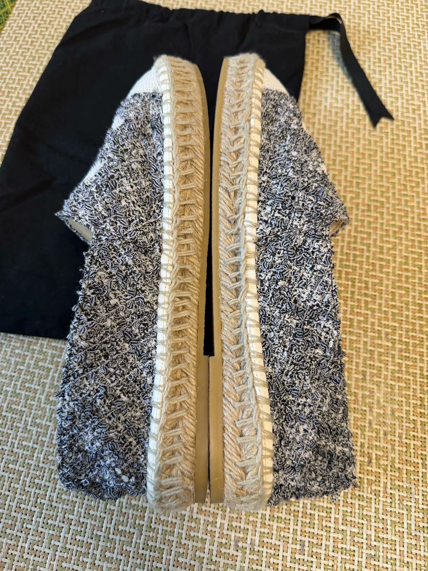Chanel Chanel Multi Lowtop Sneakers 39 Women Size US 8.5 / IT 38.5 - 6 Thumbnail