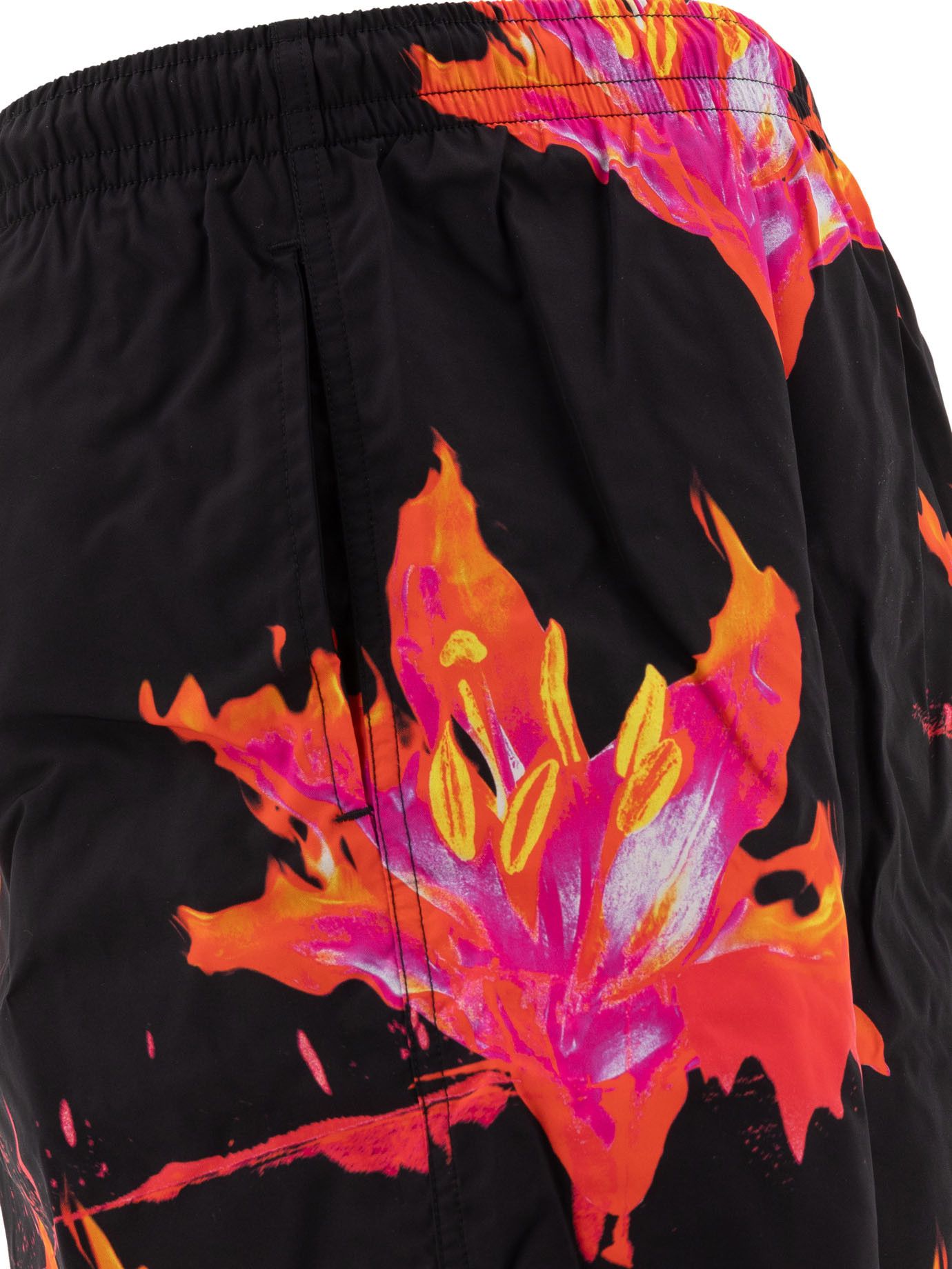 Alexander McQueen Alexander Mcqueen Printed Swim Shorts tag size S Men - USA Duties Paid Size US 30 / EU 46 - 4 Thumbnail