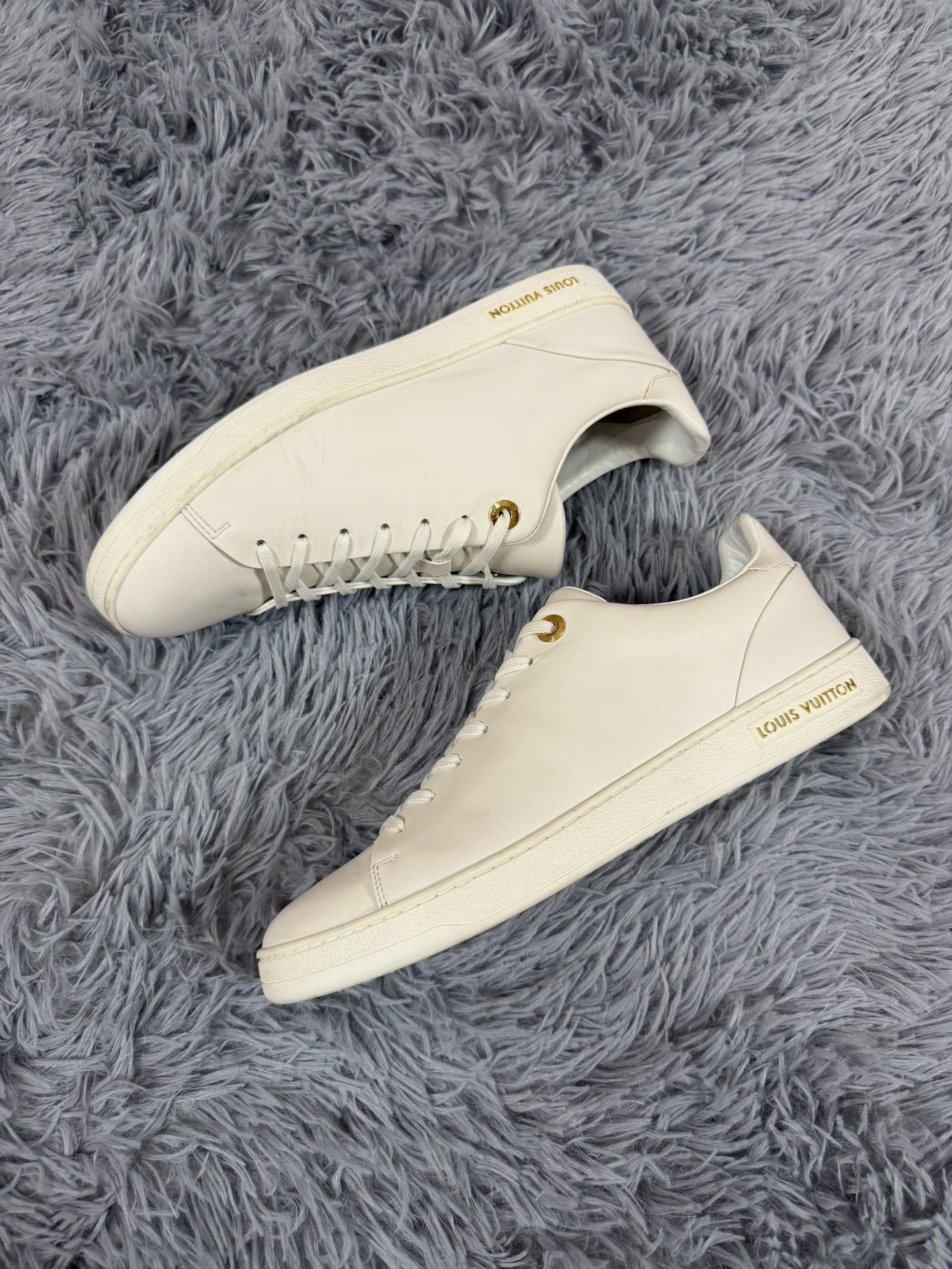 Louis Vuitton Louis Vuitton White Lowtop Sneakers 7 Men Size US 7 / EU 40 - 2 Thumbnail