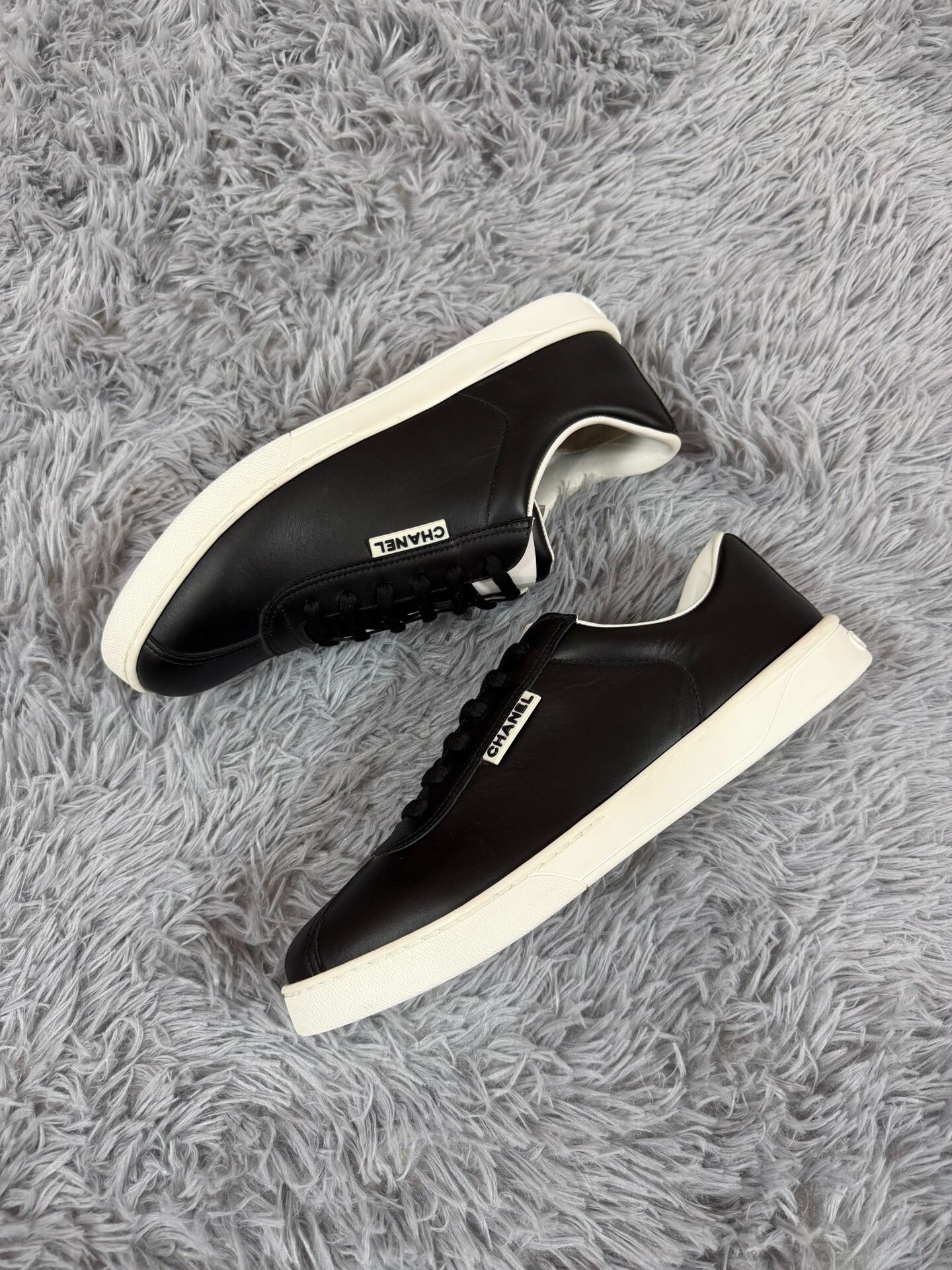 Chanel Chanel Black Lowtop Sneakers 42 Men Size US 9 / EU 42 - 2 Thumbnail