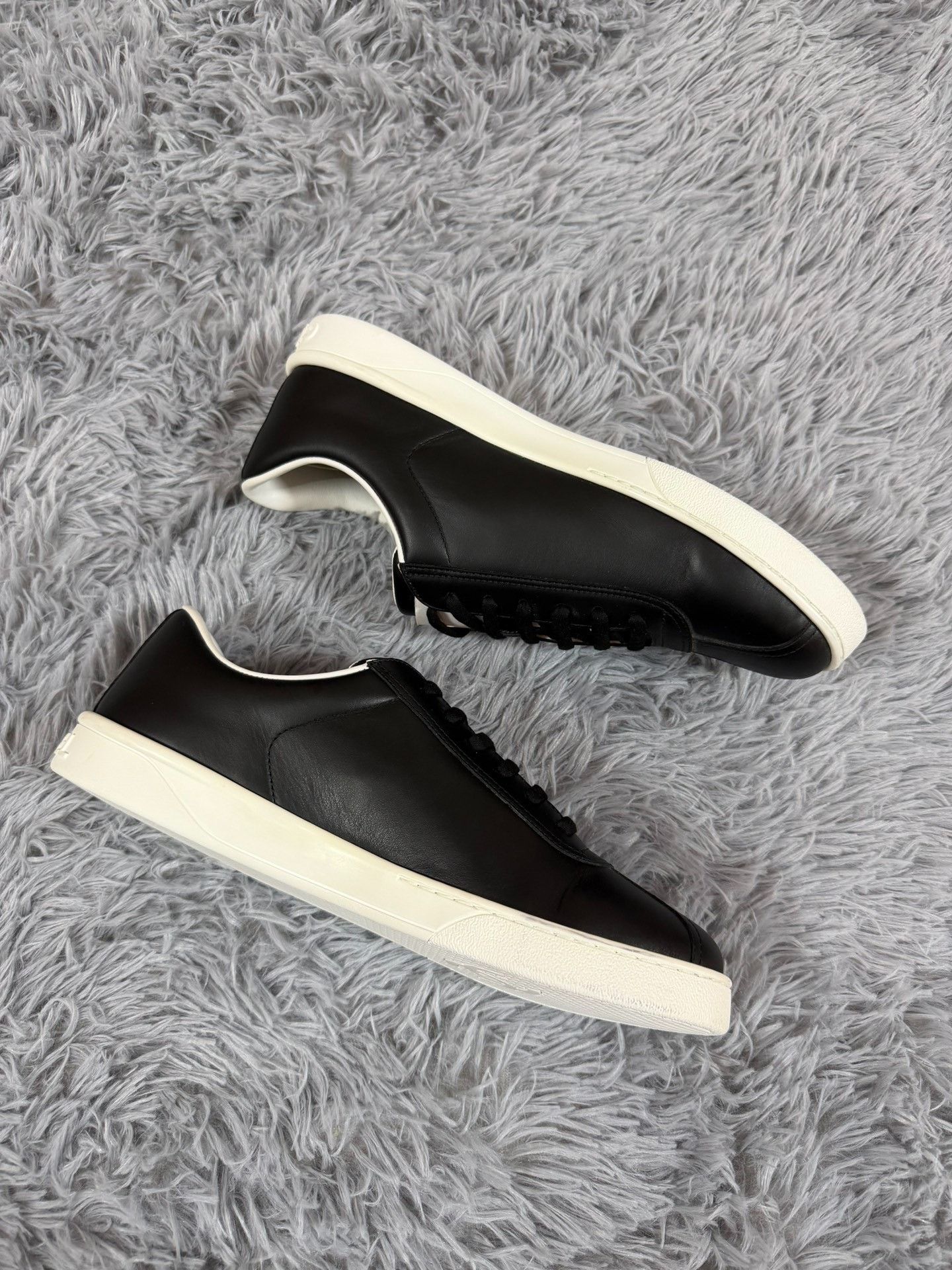 Chanel Chanel Black Lowtop Sneakers 42 Men Size US 9 / EU 42 - 3 Thumbnail