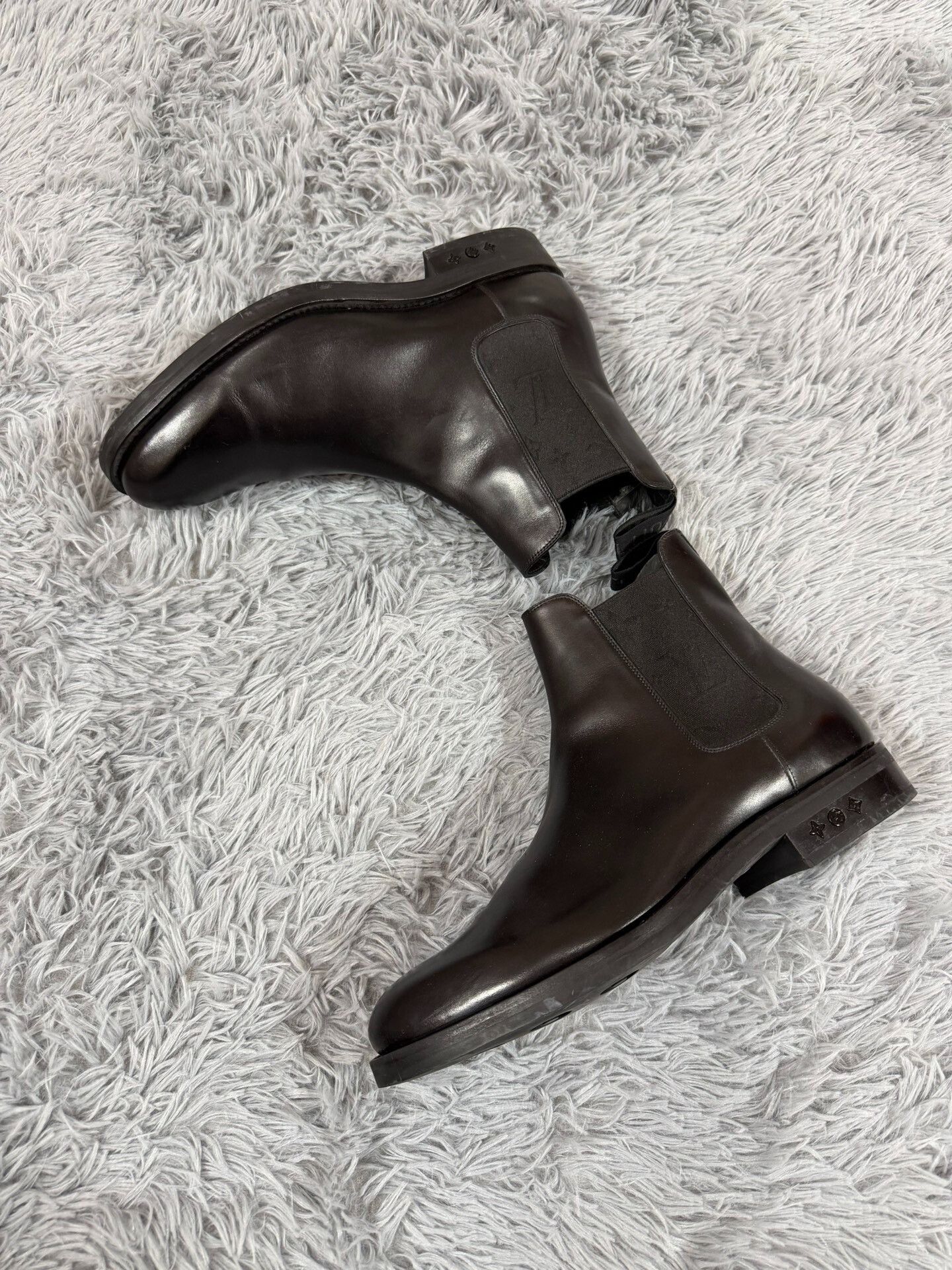 Louis Vuitton Louis Vuitton Black Boots 9 Men Size US 9 / EU 42 - 2 Thumbnail