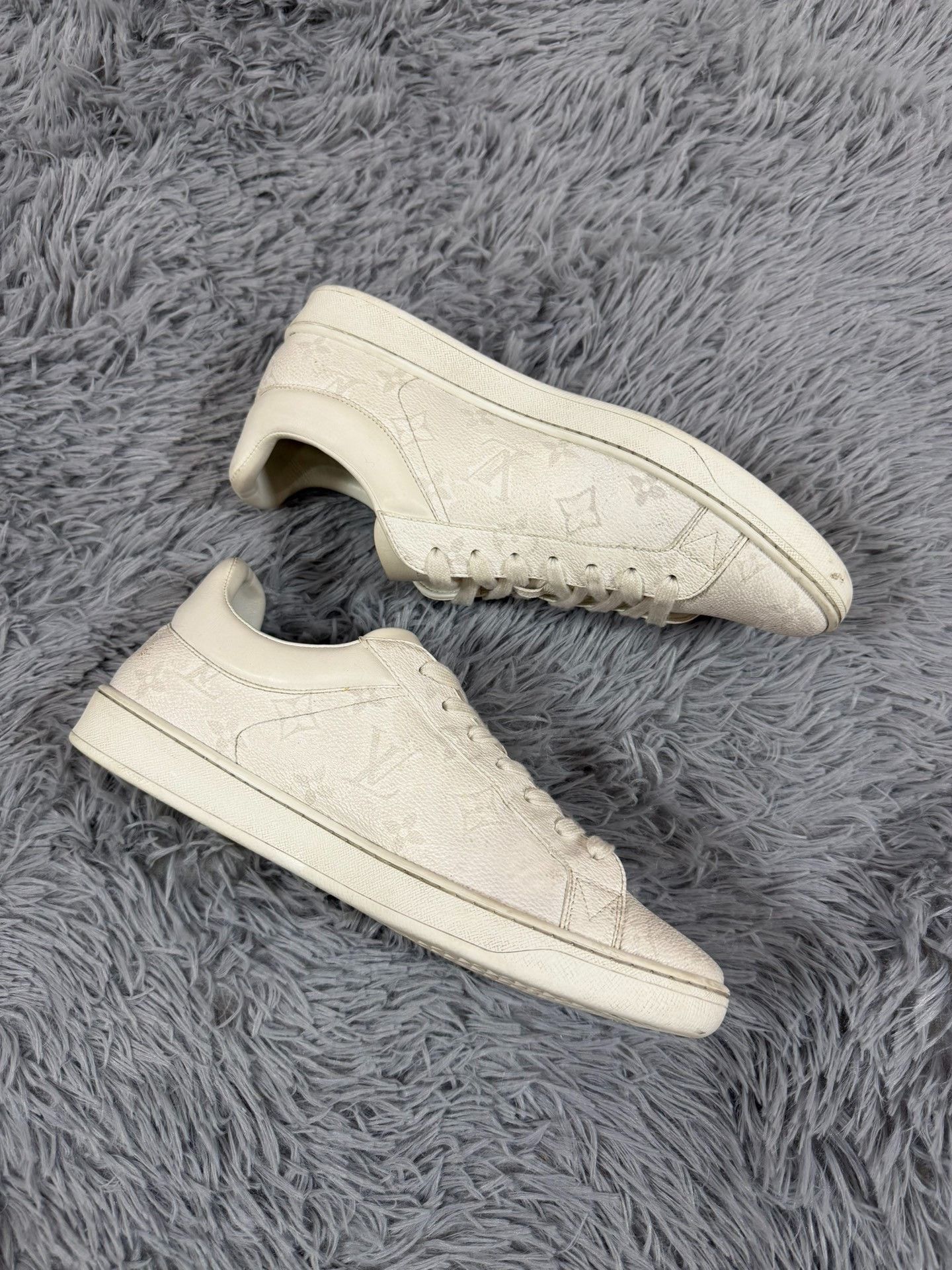 Louis Vuitton Louis Vuitton White Lowtop Sneakers 40 Men Size US 7.5 / EU 40-41 - 3 Thumbnail