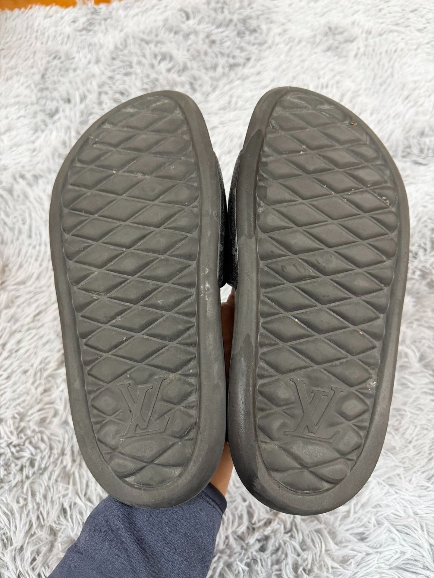 Louis Vuitton Louis Vuitton Black Sandals 40 Men Size US 7.5 / EU 40-41 - 3 Thumbnail