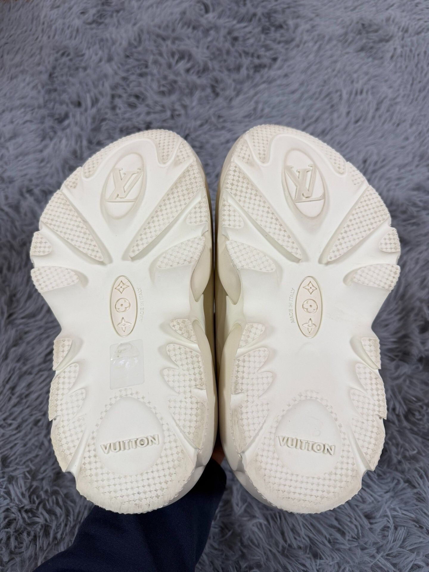 Louis Vuitton Louis Vuitton Shark White Sandals 40 Men Size US 7.5 / EU 40-41 - 5 Thumbnail