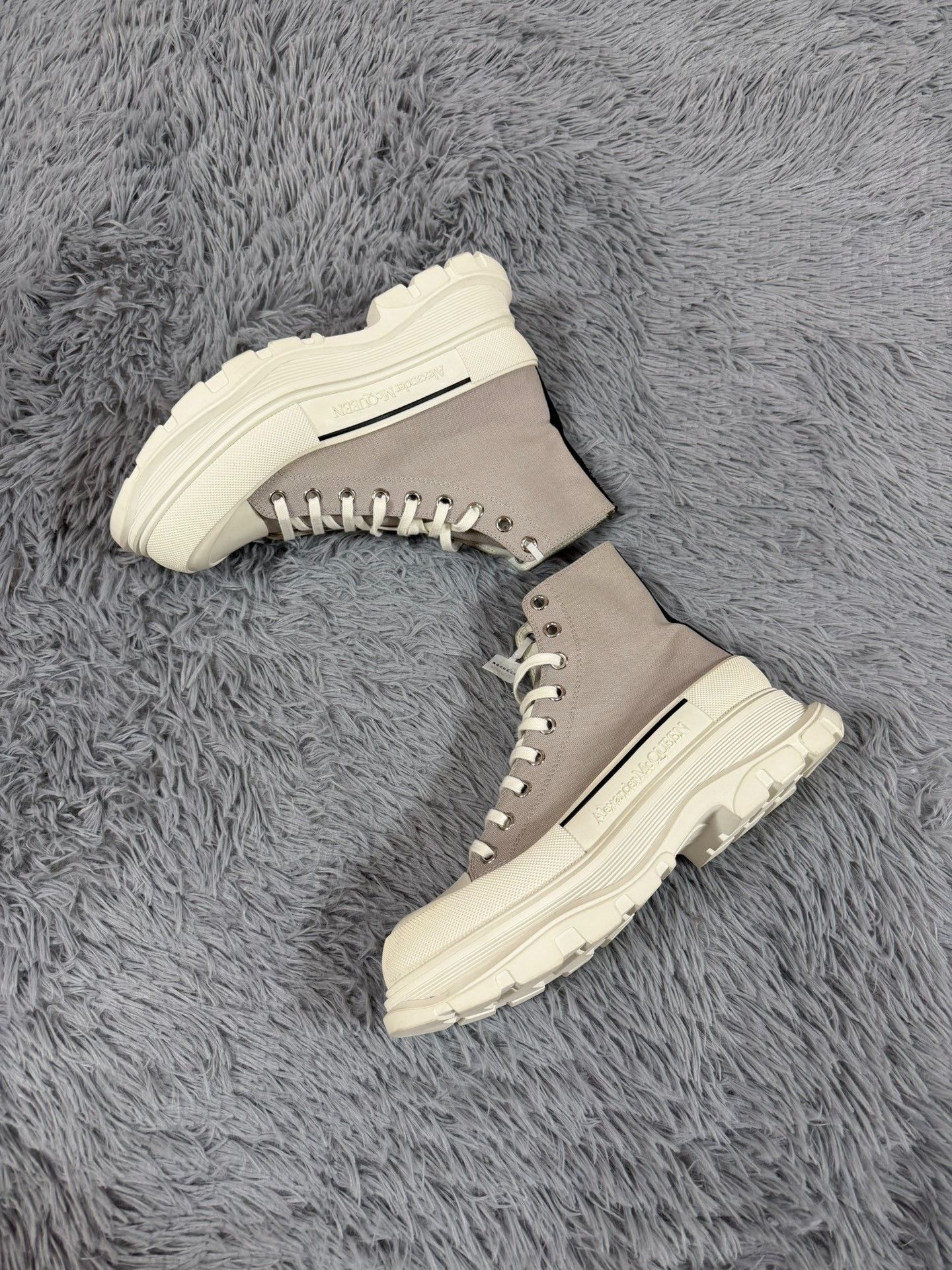 Alexander McQueen Alexander McQueen Gray Boots 10.5 Men Size US 10.5 / EU 43-44 - 2 Thumbnail