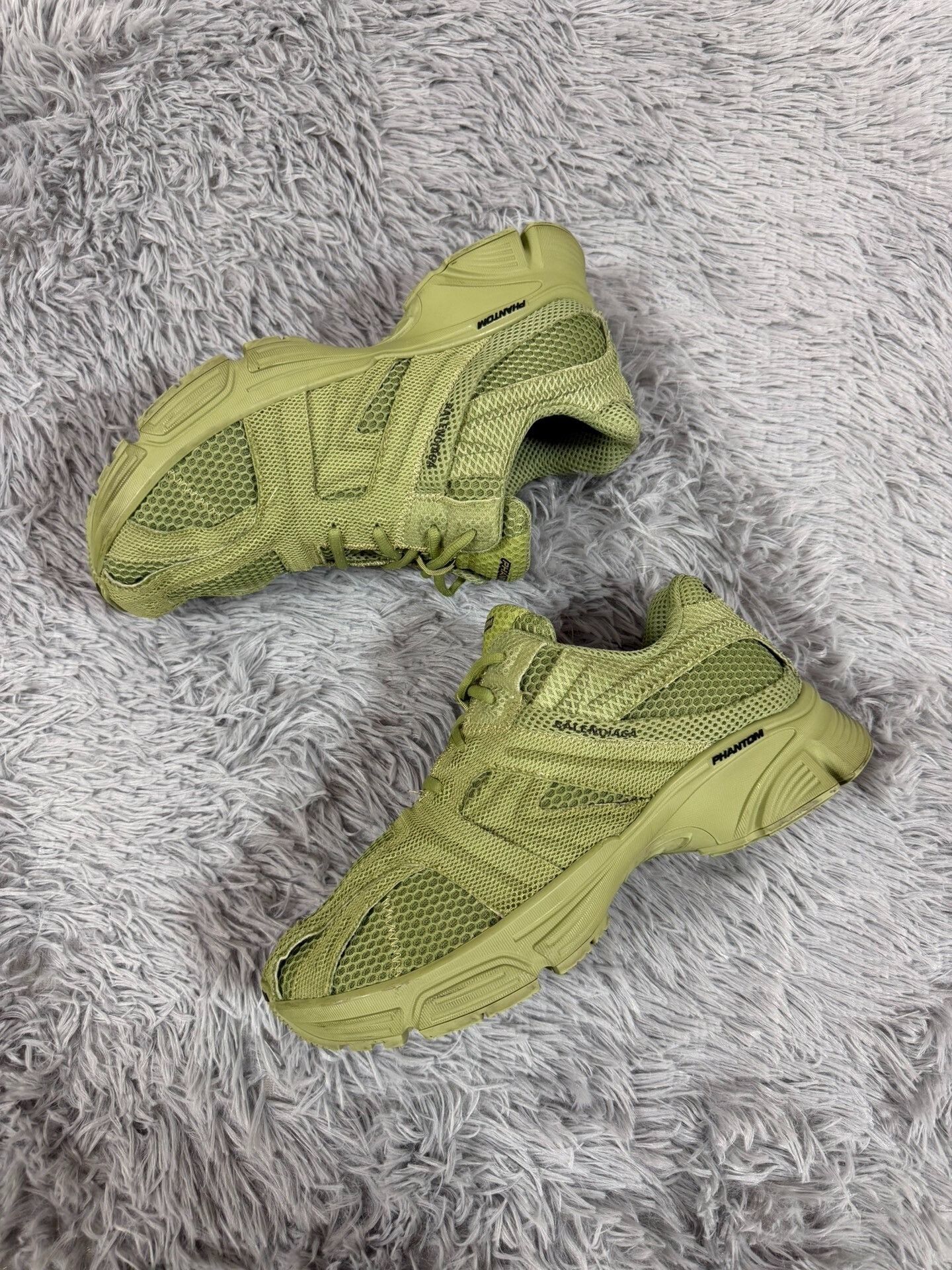 Balenciaga Balenciaga Running Green Lowtop Sneakers 11 Men Size US 11 / EU 44 - 2 Thumbnail