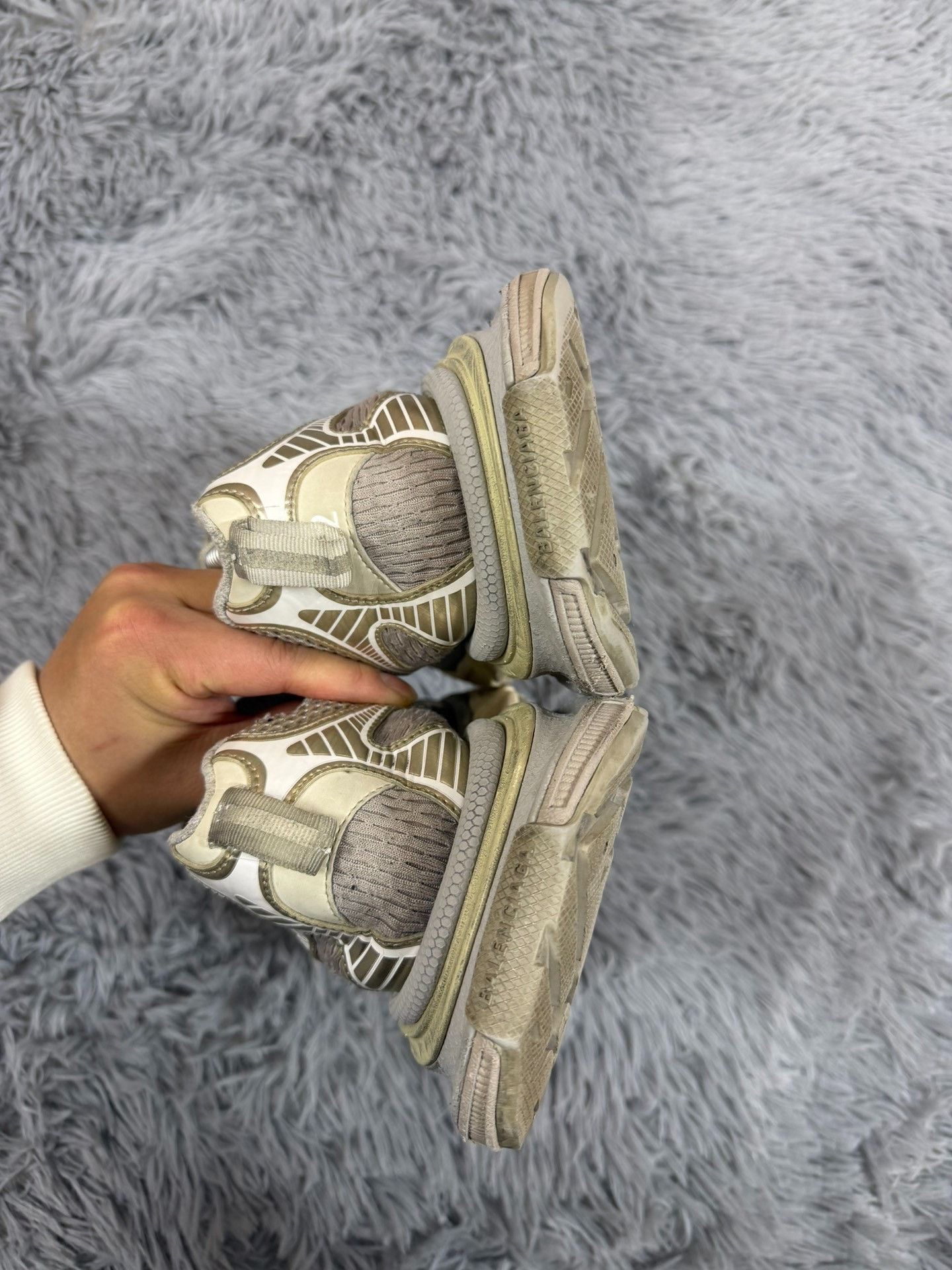 Balenciaga Balenciaga Distressed Gray Lowtop Sneakers XXXL Men Size US 10 / EU 43 - 4 Thumbnail