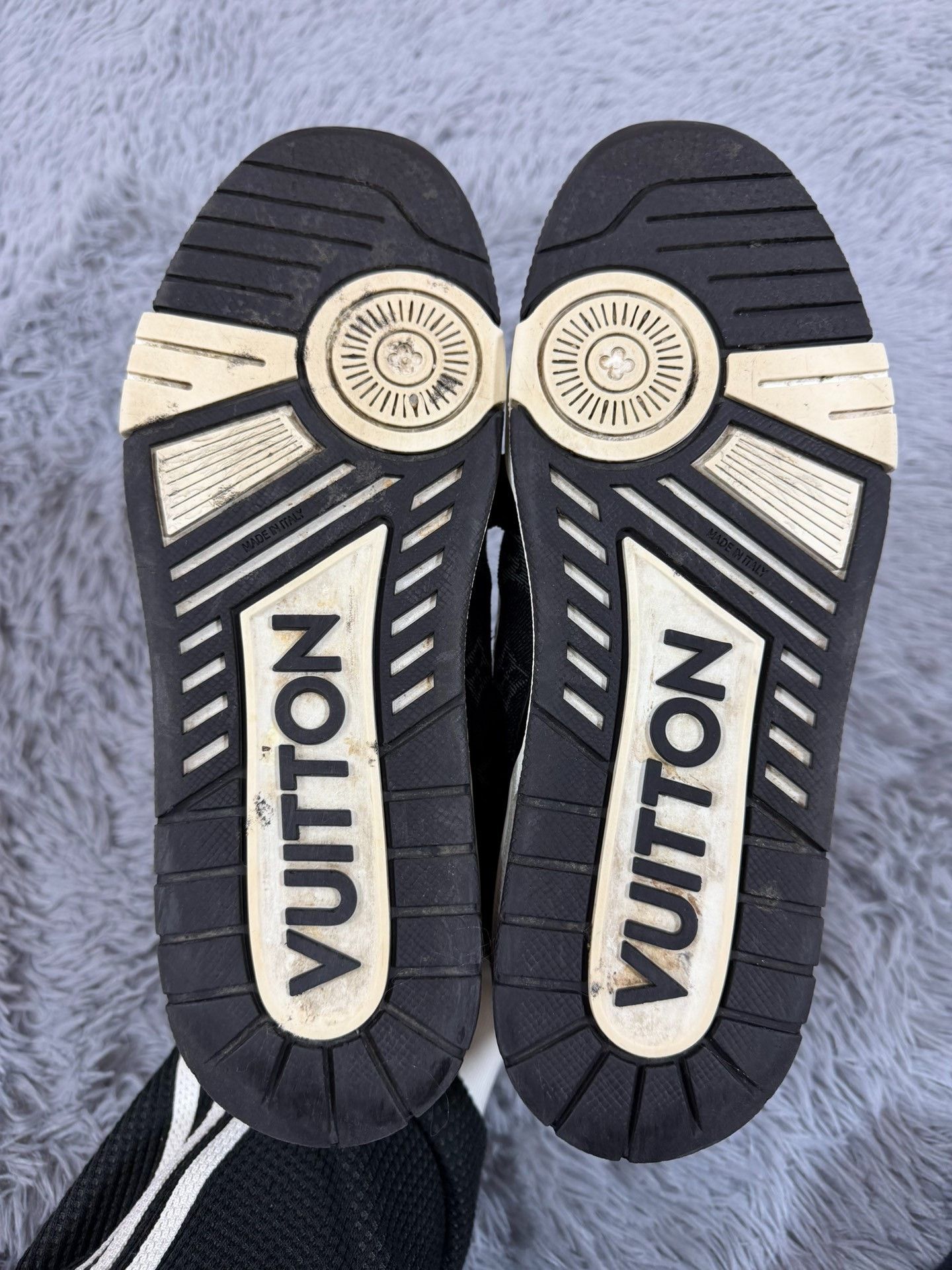 Louis Vuitton Louis Vuitton Training Black Lowtop Sneakers 42 Men Size US 9 / EU 42 - 5 Thumbnail